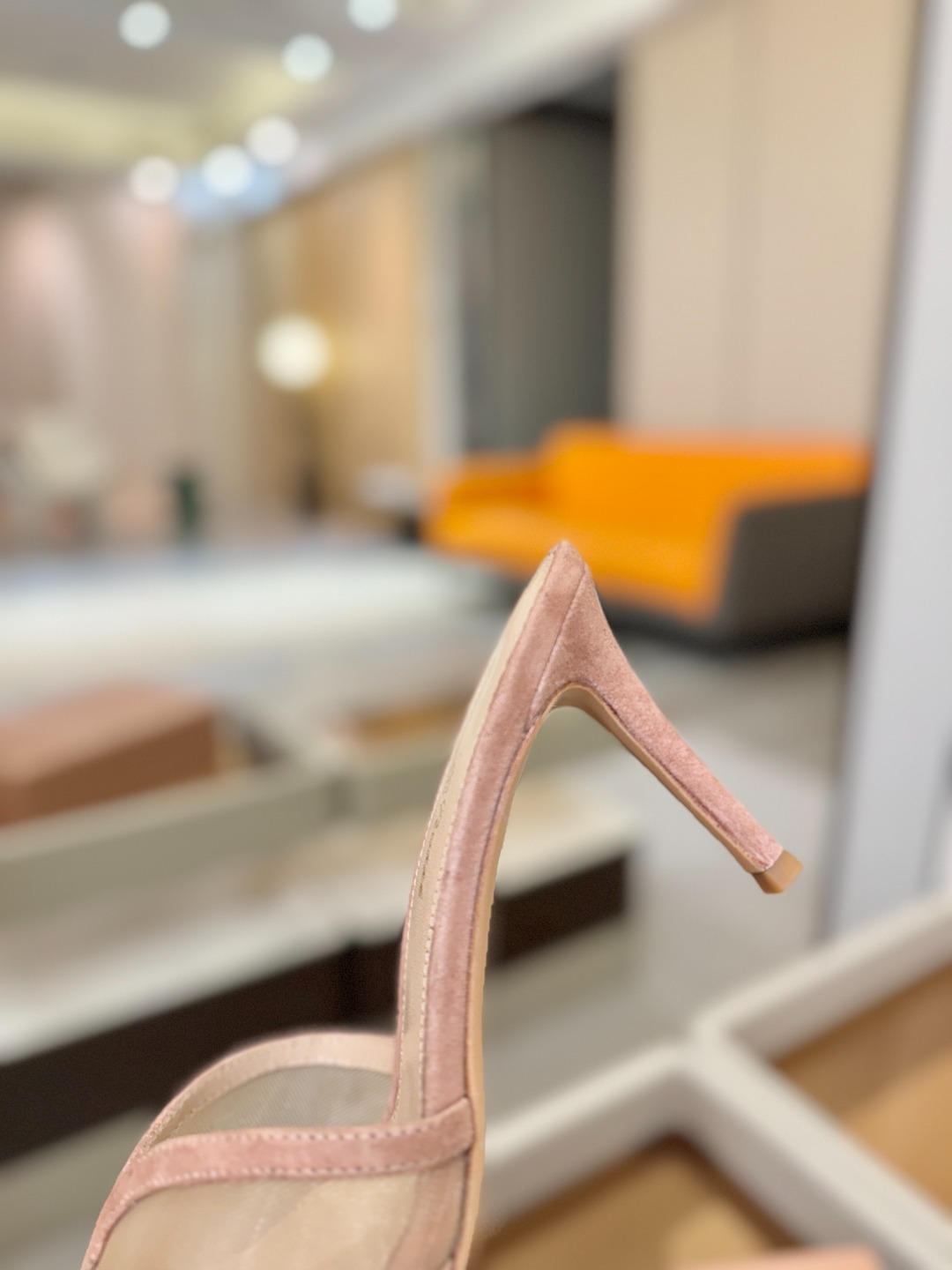 Gianvito rossi 👠顶级版本!代购品质!👡施华洛奇水钻圆头高跟拖鞋,宛如从童话中走来的仙履😜