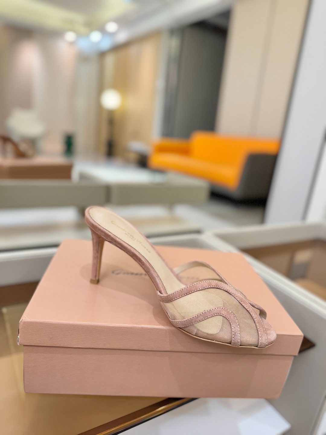 Gianvito rossi 👠顶级版本!代购品质!👡施华洛奇水钻圆头高跟拖鞋,宛如从童话中走来的仙履😜
