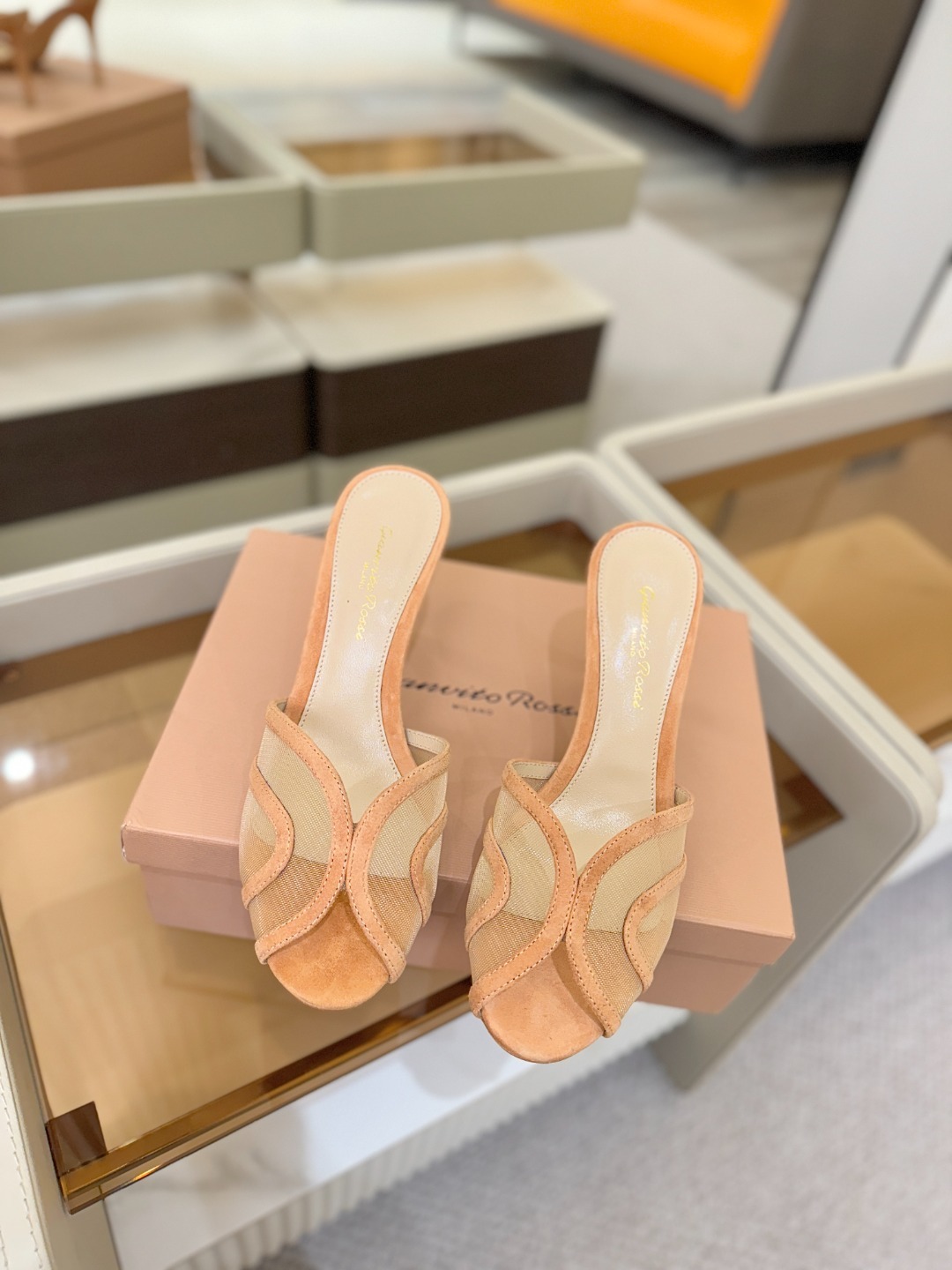 Gianvito rossi 👠顶级版本!代购品质!👡施华洛奇水钻圆头高跟拖鞋,宛如从童话中走来的仙履😜