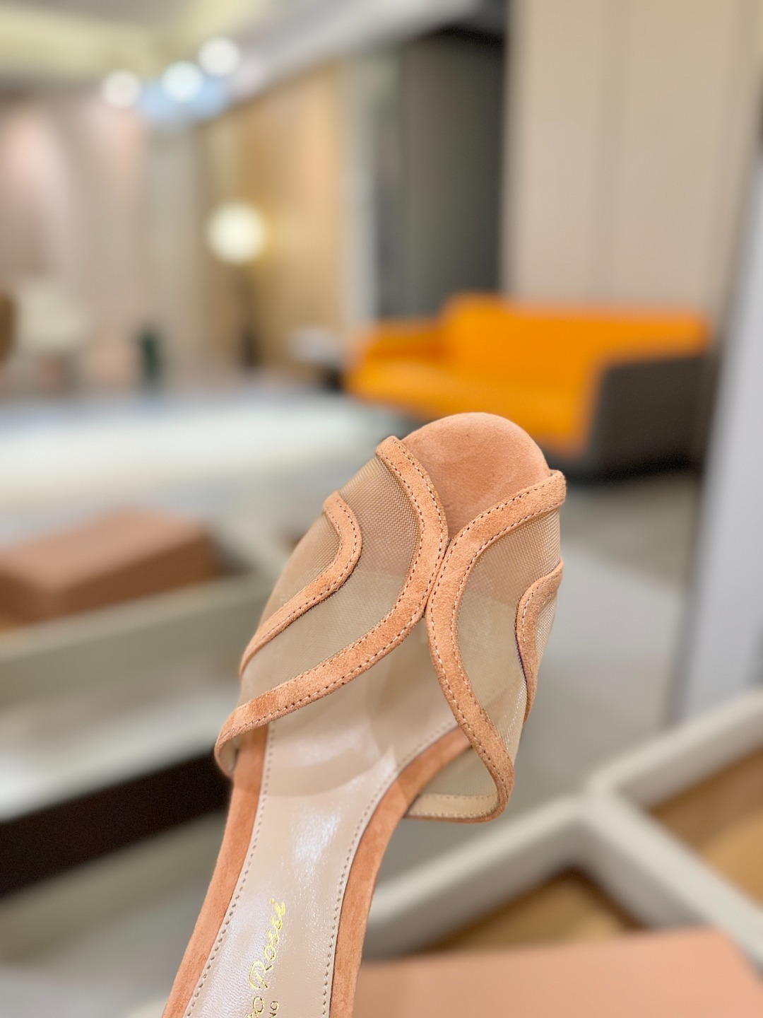 Gianvito rossi 👠顶级版本!代购品质!👡施华洛奇水钻圆头高跟拖鞋,宛如从童话中走来的仙履😜