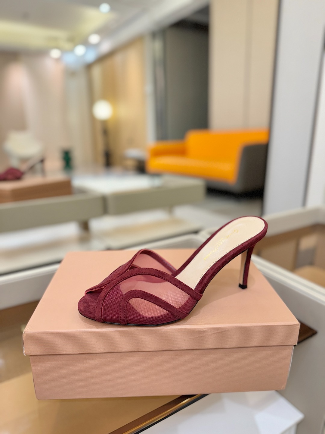 Gianvito rossi 👠顶级版本!代购品质!👡施华洛奇水钻圆头高跟拖鞋,宛如从童话中走来的仙履😜