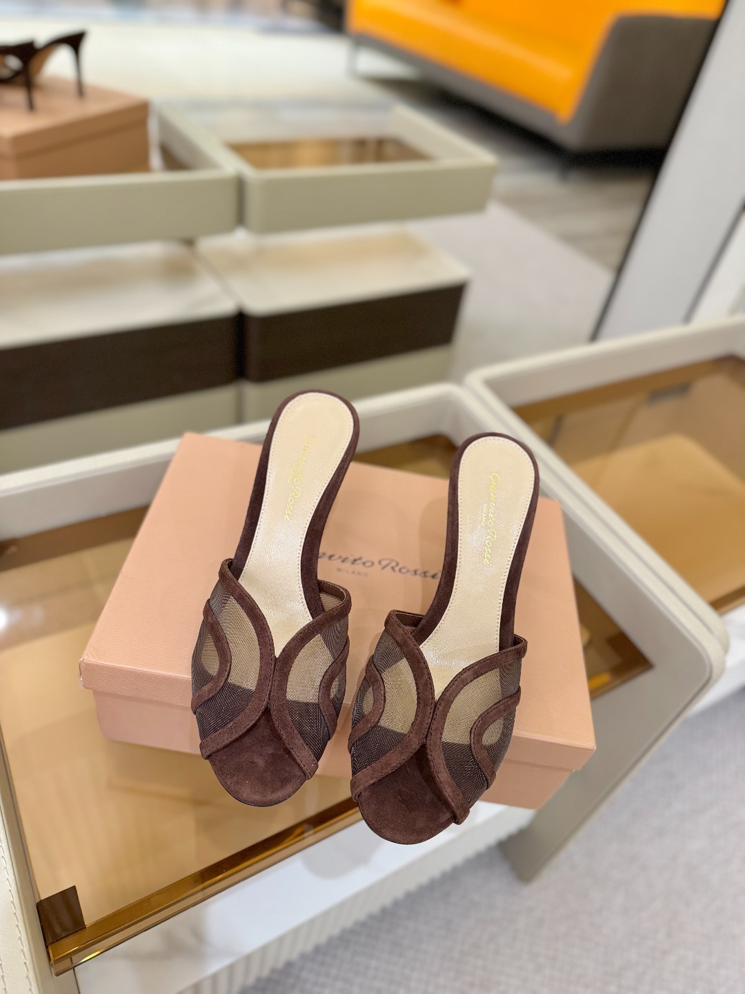 Gianvito rossi 👠顶级版本!代购品质!👡施华洛奇水钻圆头高跟拖鞋,宛如从童话中走来的仙履😜