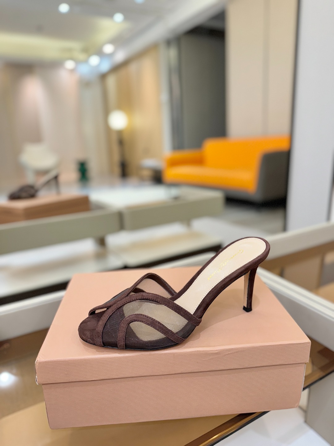 Gianvito rossi 👠顶级版本!代购品质!👡施华洛奇水钻圆头高跟拖鞋,宛如从童话中走来的仙履😜