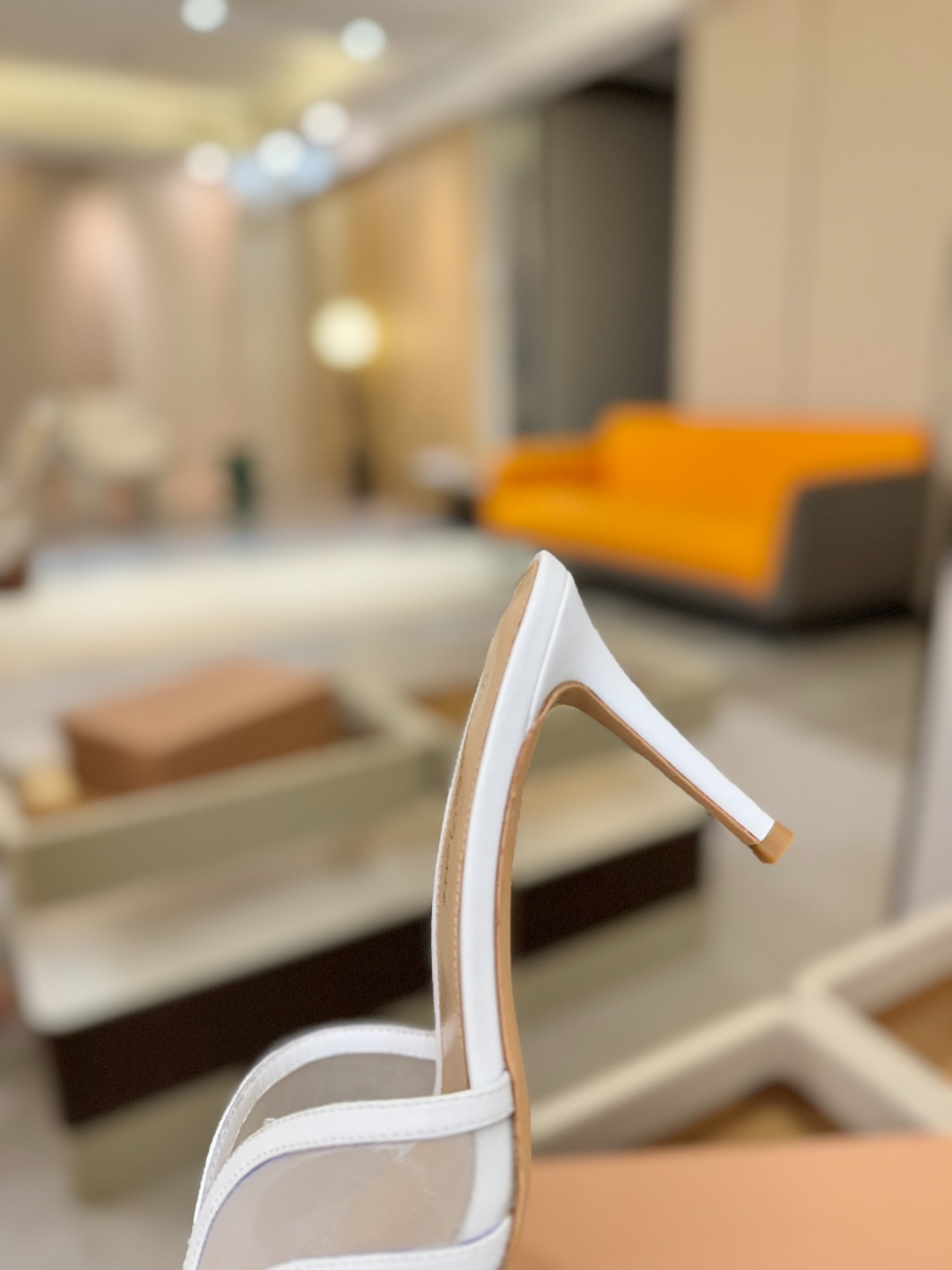 Gianvito rossi 👠顶级版本!代购品质!👡施华洛奇水钻圆头高跟拖鞋,宛如从童话中走来的仙履😜