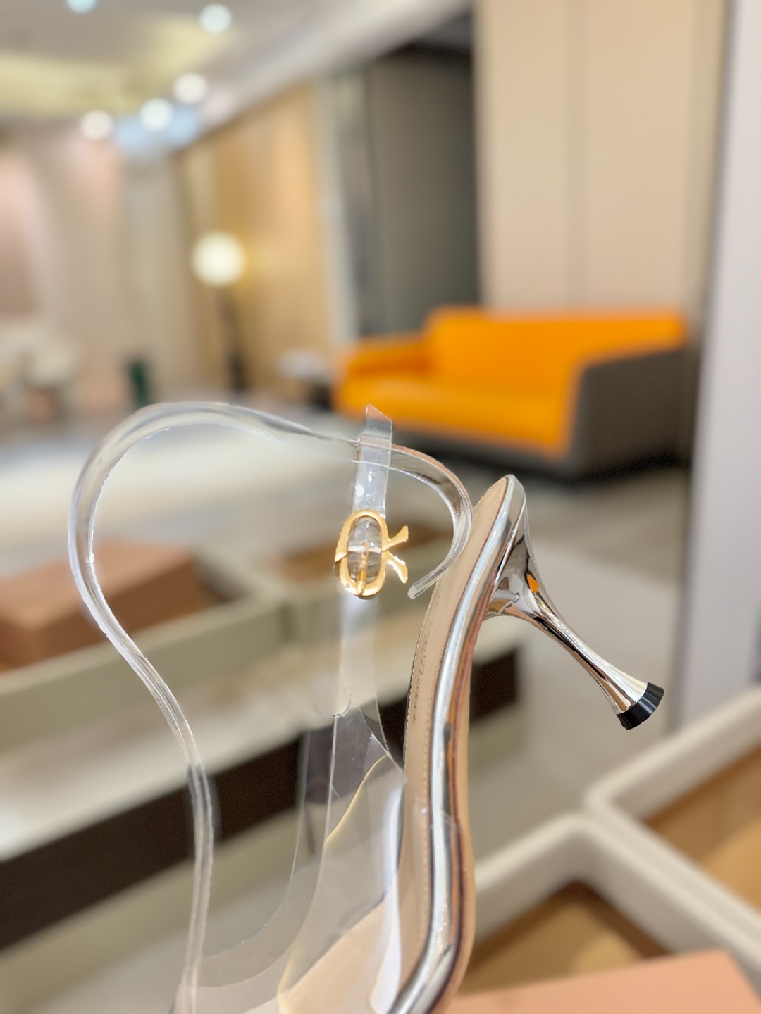 Gianvito rossi 👠顶级版本！代购品质！👡尖头高跟凉鞋，宛如从童话中走来的仙履😜💖。尖头设计