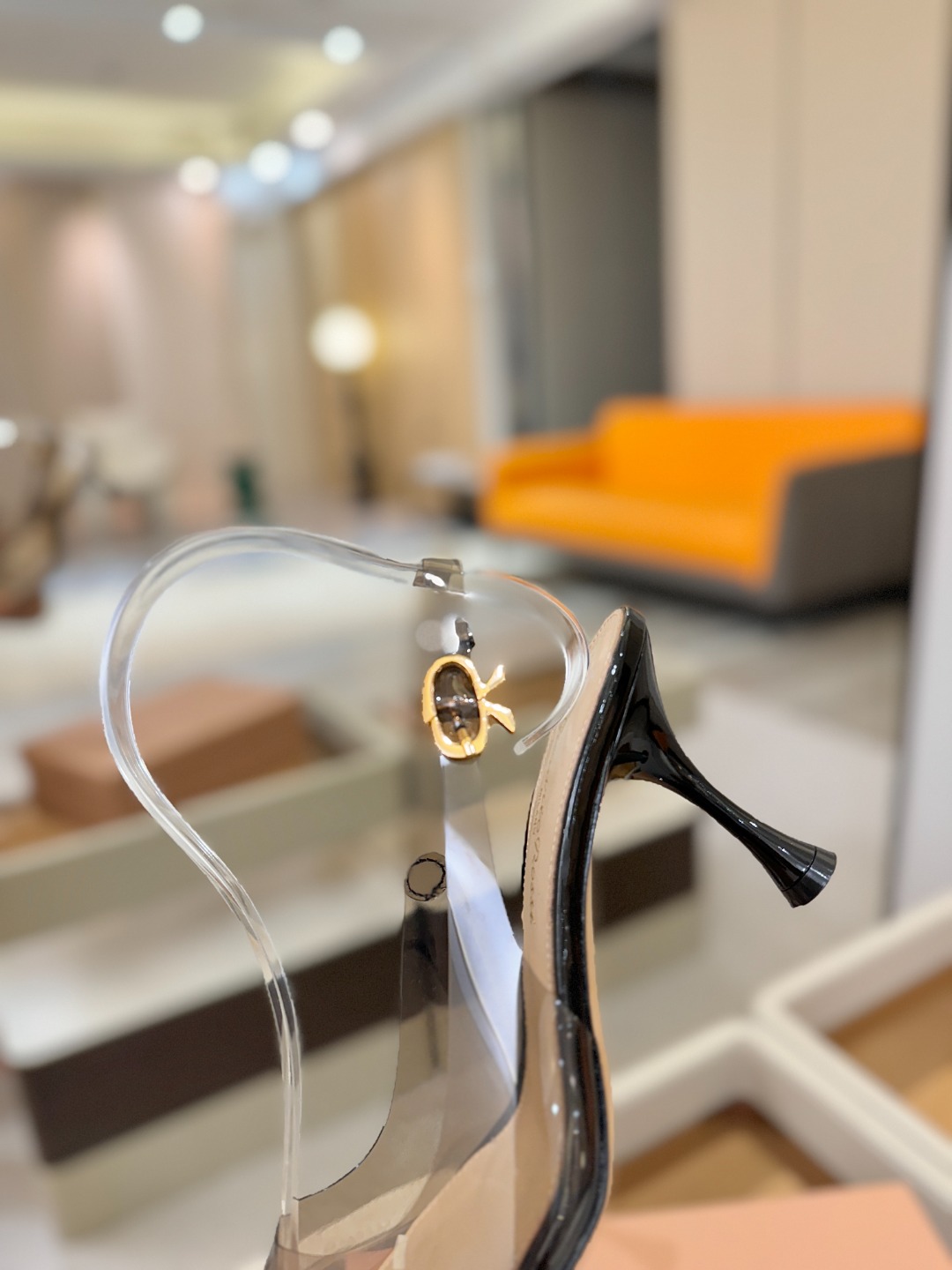 Gianvito rossi 👠顶级版本！代购品质！👡尖头高跟凉鞋，宛如从童话中走来的仙履😜💖。尖头设计