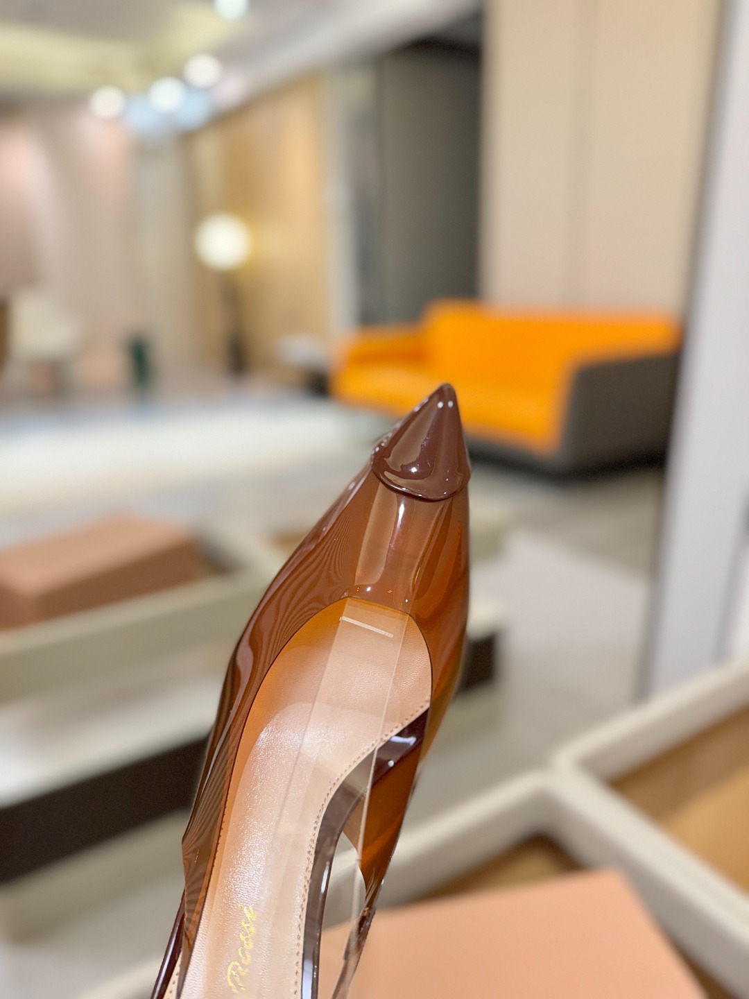 Gianvito rossi 👠顶级版本！代购品质！👡尖头高跟凉鞋，宛如从童话中走来的仙履😜💖。尖头设计