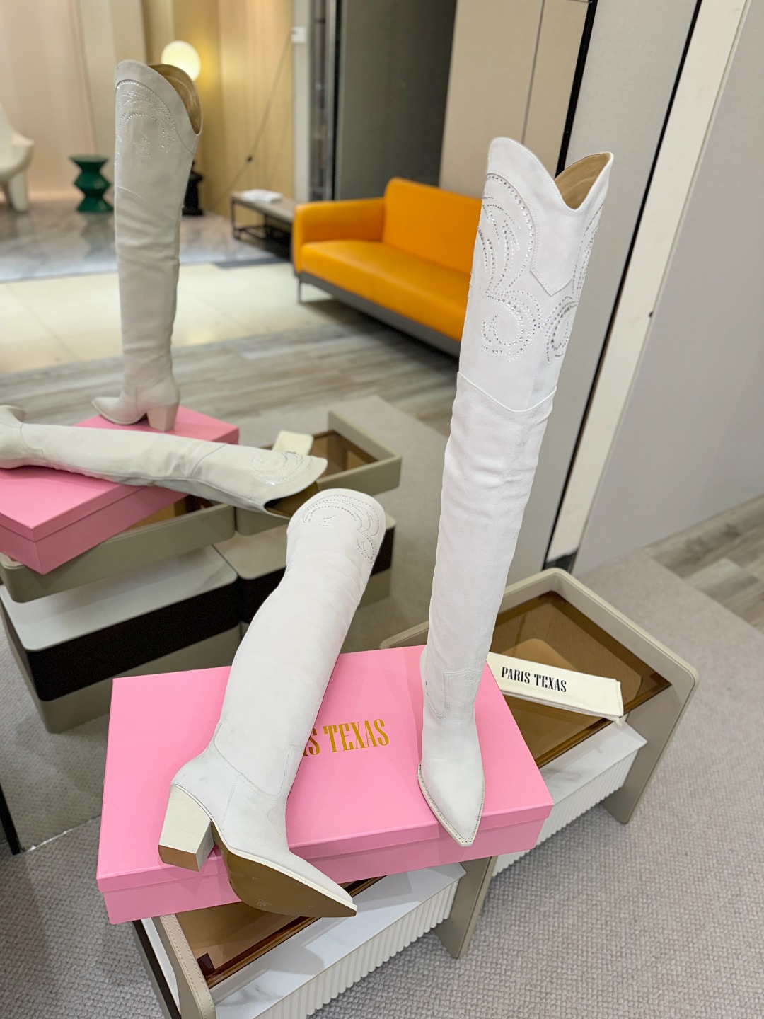 𝙋𝙖𝙧𝙞𝙨 𝙏𝙚𝙭𝙖𝙨 德州巴黎 Paris Texas 刺绣烫钻过膝长靴 ♡优雅风格，创造不一样的感觉