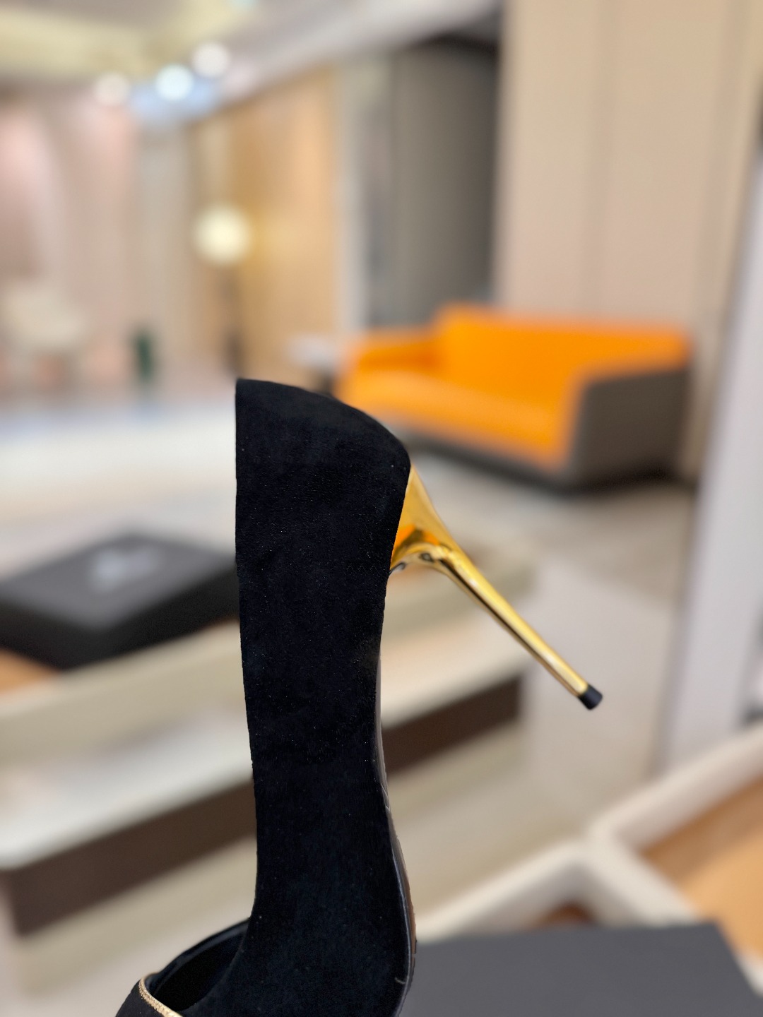 巴尔曼 走秀 时装高跟单鞋ʚ😊ɞ 品牌巴尔曼𝘽𝙖𝙡𝙢𝙖𝙞𝙣由法国时装设计师𝙥𝙞𝙚𝙧𝙧𝙚 𝘽𝙖𝙡𝙢𝙖𝙞𝙣（