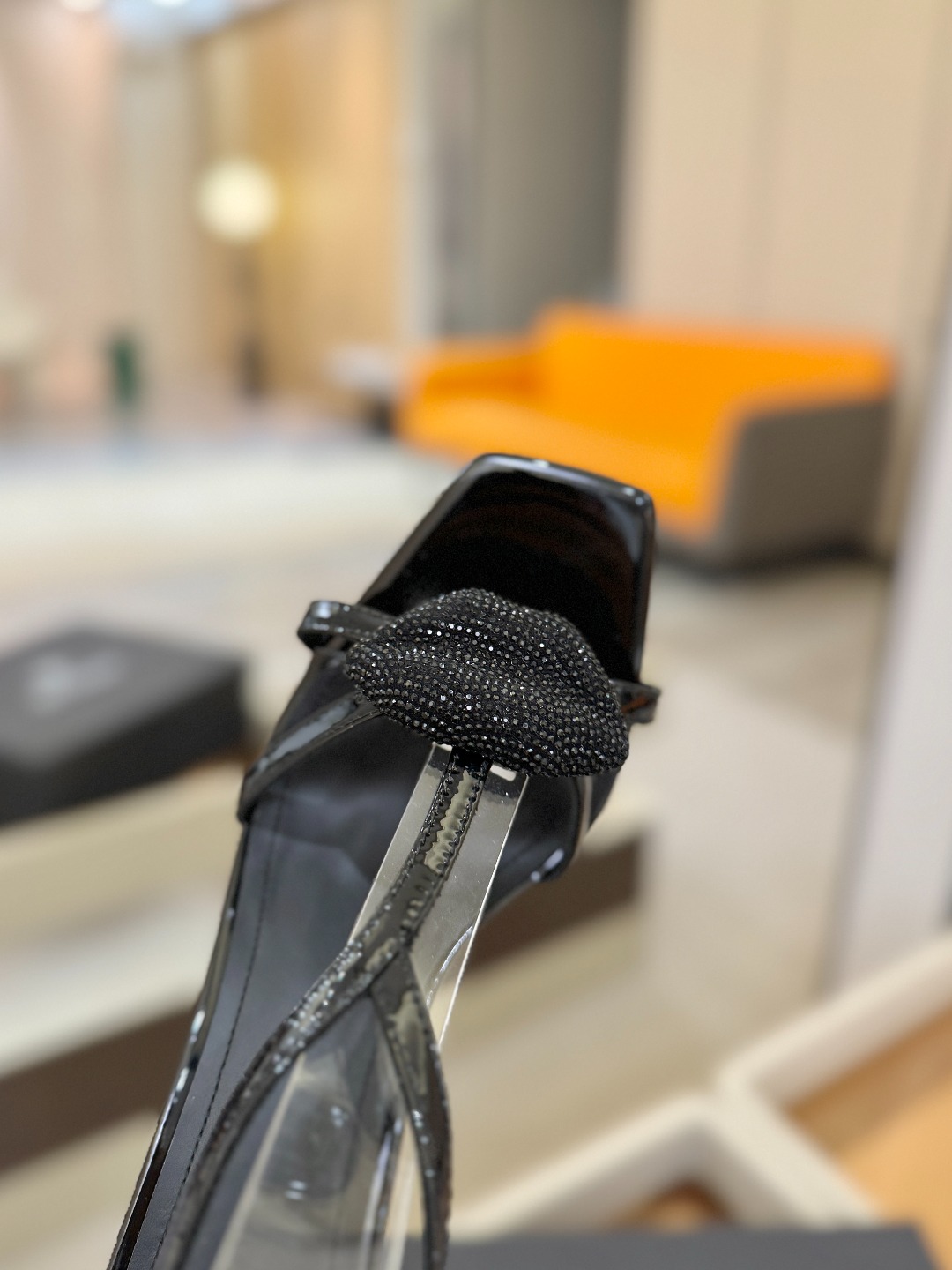 巴尔曼 走秀 时装嘴唇时髦高跟凉鞋ʚ😊ɞ 品牌巴尔曼𝘽𝙖𝙡𝙢𝙖𝙞𝙣由法国时装设计师𝙥𝙞𝙚𝙧𝙧𝙚 𝘽𝙖𝙡𝙢