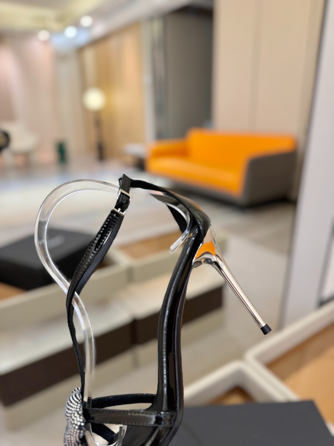 巴尔曼 走秀 时装嘴唇时髦高跟凉鞋ʚ😊ɞ 品牌巴尔曼𝘽𝙖𝙡𝙢𝙖𝙞𝙣由法国时装设计师𝙥𝙞𝙚𝙧𝙧𝙚 𝘽𝙖𝙡𝙢