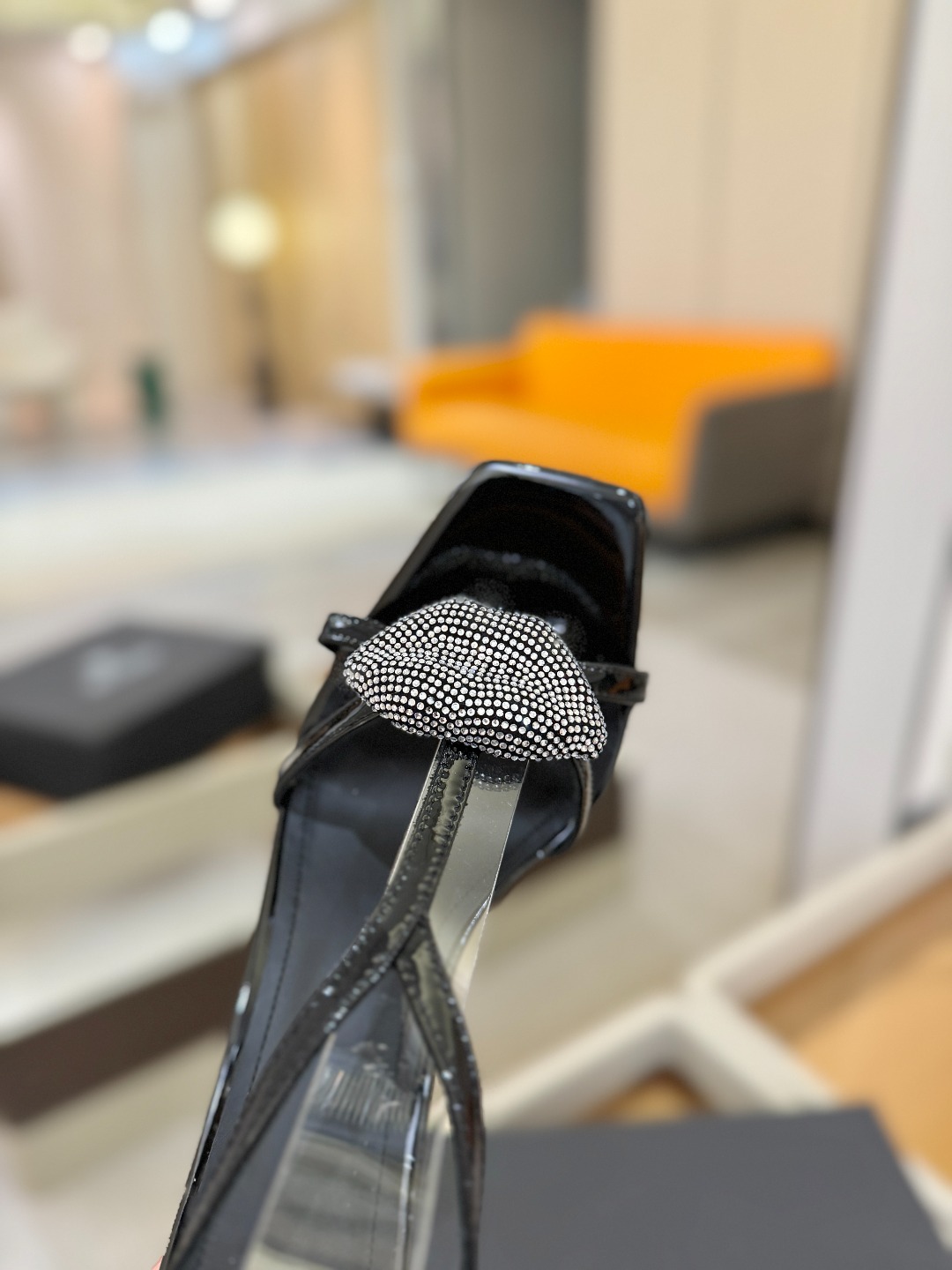 巴尔曼 走秀 时装嘴唇时髦高跟凉鞋ʚ😊ɞ 品牌巴尔曼𝘽𝙖𝙡𝙢𝙖𝙞𝙣由法国时装设计师𝙥𝙞𝙚𝙧𝙧𝙚 𝘽𝙖𝙡𝙢