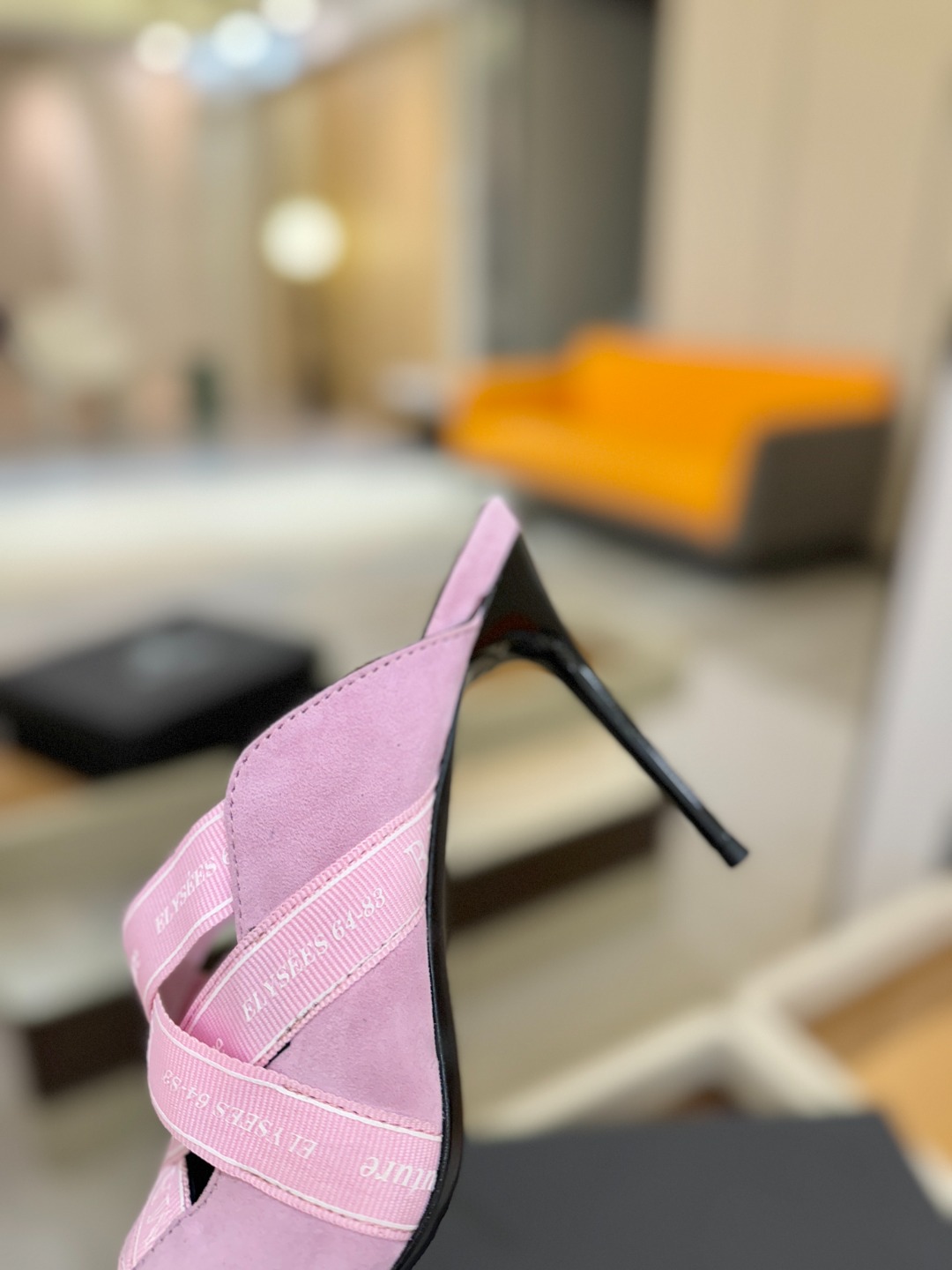 巴尔曼 走秀 时装高跟拖鞋ʚ😊ɞ 品牌巴尔曼𝘽𝙖𝙡𝙢𝙖𝙞𝙣由法国时装设计师𝙥𝙞𝙚𝙧𝙧𝙚 𝘽𝙖𝙡𝙢𝙖𝙞𝙣（