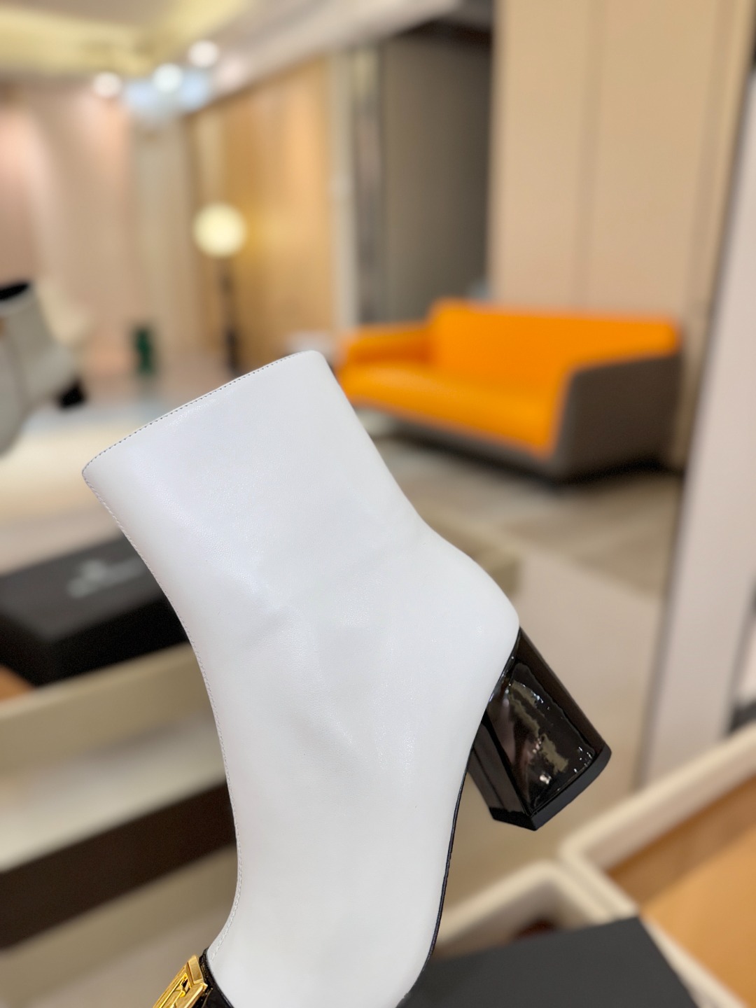 巴尔曼 走秀 时装高跟短靴ʚ😊ɞ 品牌巴尔曼𝘽𝙖𝙡𝙢𝙖𝙞𝙣由法国时装设计师𝙥𝙞𝙚𝙧𝙧𝙚 𝘽𝙖𝙡𝙢𝙖𝙞𝙣（