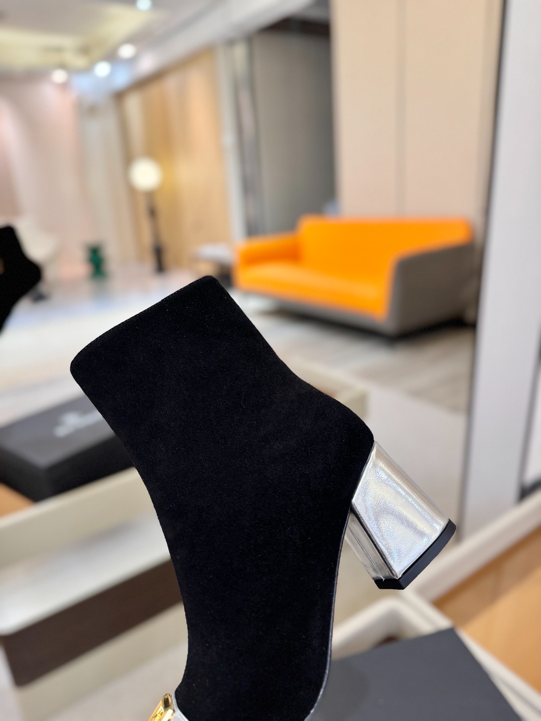 巴尔曼 走秀 时装高跟短靴ʚ😊ɞ 品牌巴尔曼𝘽𝙖𝙡𝙢𝙖𝙞𝙣由法国时装设计师𝙥𝙞𝙚𝙧𝙧𝙚 𝘽𝙖𝙡𝙢𝙖𝙞𝙣（