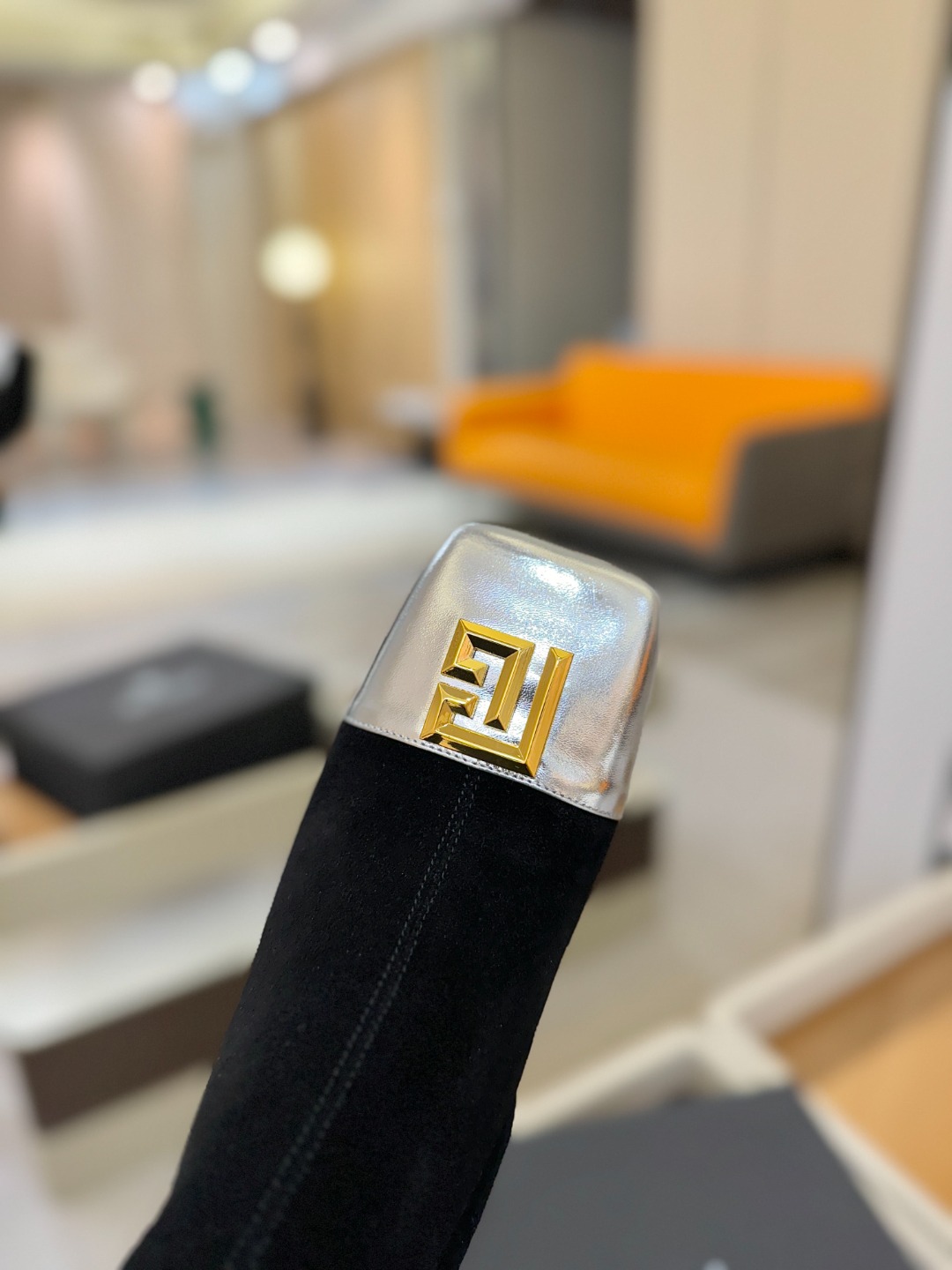 巴尔曼 走秀 时装高跟短靴ʚ😊ɞ 品牌巴尔曼𝘽𝙖𝙡𝙢𝙖𝙞𝙣由法国时装设计师𝙥𝙞𝙚𝙧𝙧𝙚 𝘽𝙖𝙡𝙢𝙖𝙞𝙣（