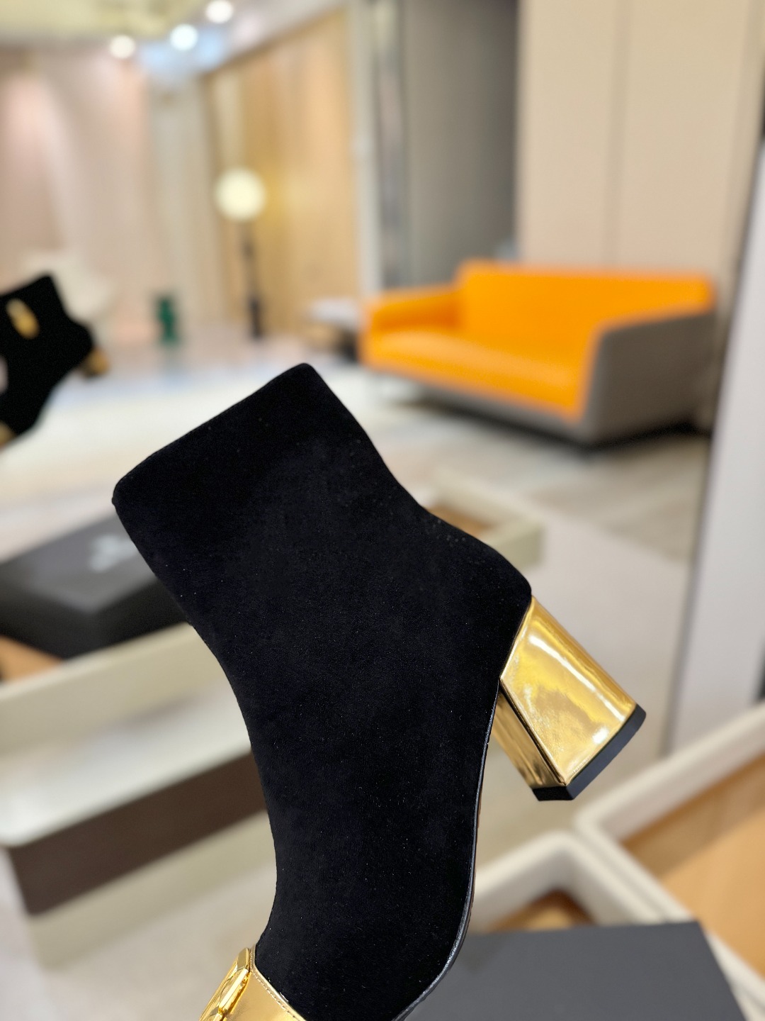 巴尔曼 走秀 时装高跟短靴ʚ😊ɞ 品牌巴尔曼𝘽𝙖𝙡𝙢𝙖𝙞𝙣由法国时装设计师𝙥𝙞𝙚𝙧𝙧𝙚 𝘽𝙖𝙡𝙢𝙖𝙞𝙣（