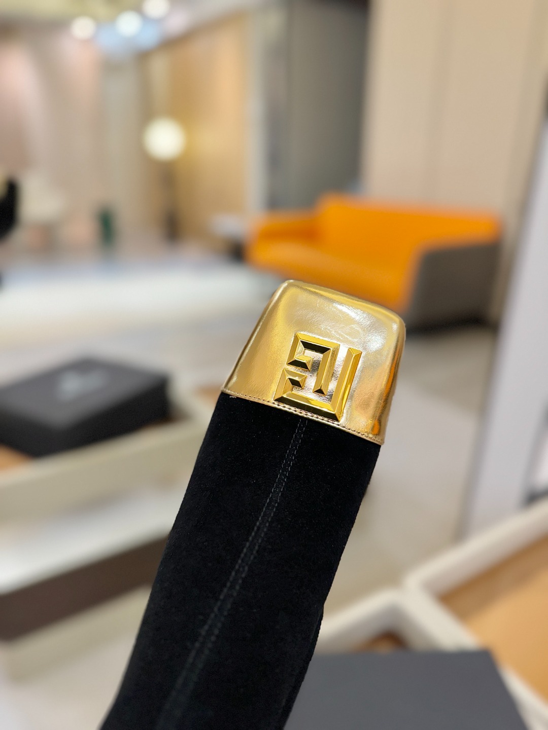 巴尔曼 走秀 时装高跟短靴ʚ😊ɞ 品牌巴尔曼𝘽𝙖𝙡𝙢𝙖𝙞𝙣由法国时装设计师𝙥𝙞𝙚𝙧𝙧𝙚 𝘽𝙖𝙡𝙢𝙖𝙞𝙣（