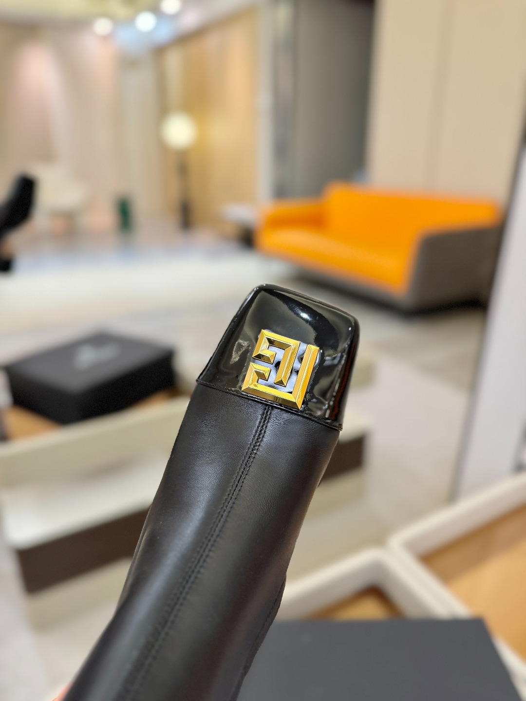 巴尔曼 走秀 时装高跟短靴ʚ😊ɞ 品牌巴尔曼𝘽𝙖𝙡𝙢𝙖𝙞𝙣由法国时装设计师𝙥𝙞𝙚𝙧𝙧𝙚 𝘽𝙖𝙡𝙢𝙖𝙞𝙣（