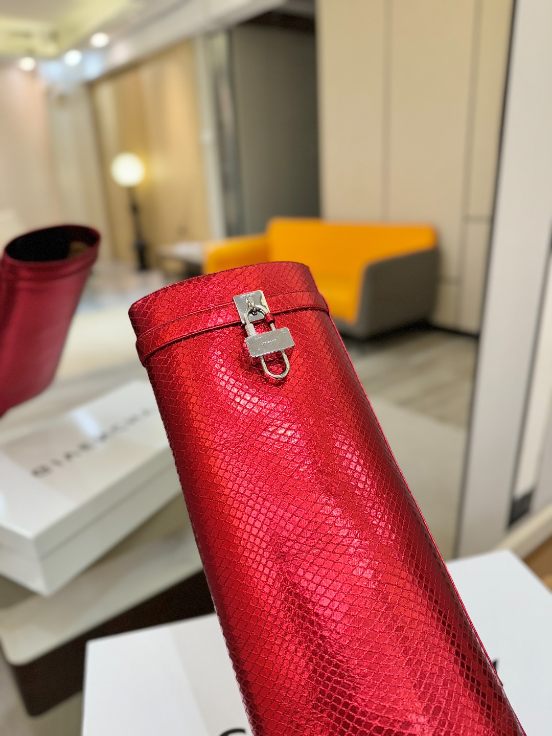 专柜正品级定制版本GIVENCHY纪梵希 Shark Lock 系列 挂锁 长靴 新款，市面最高版本👍👍