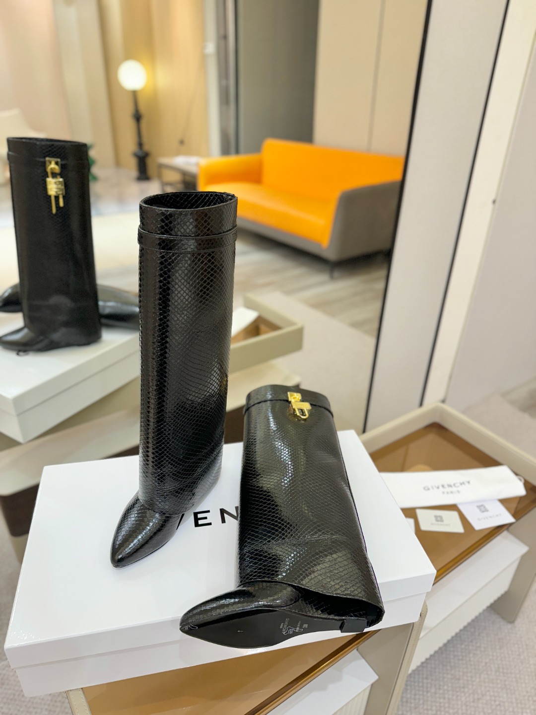 专柜正品级定制版本GIVENCHY纪梵希 Shark Lock 系列 挂锁 长靴 新款，市面最高版本👍👍