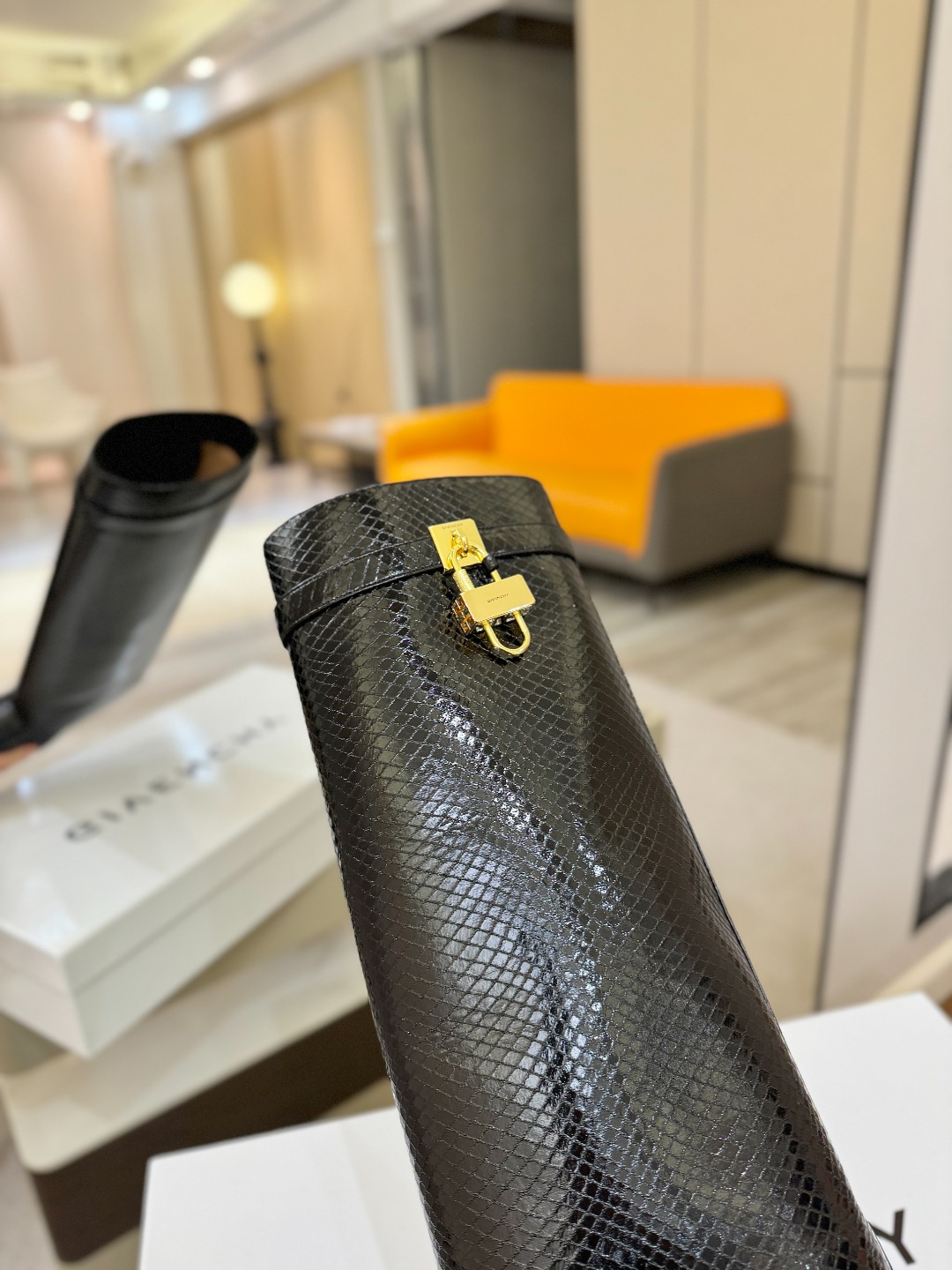 专柜正品级定制版本GIVENCHY纪梵希 Shark Lock 系列 挂锁 长靴 新款，市面最高版本👍👍
