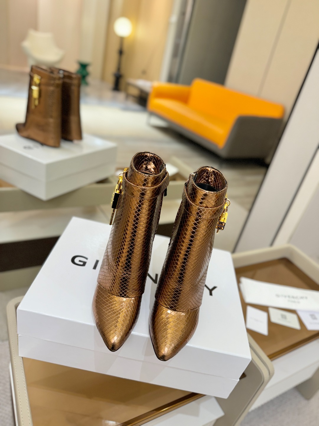 专柜正品级定制版本GIVENCHY纪梵希 Shark Lock 系列 挂锁 短靴 新款，市面最高版本👍👍