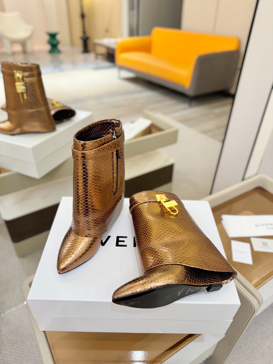 专柜正品级定制版本GIVENCHY纪梵希 Shark Lock 系列 挂锁 短靴 新款，市面最高版本👍👍