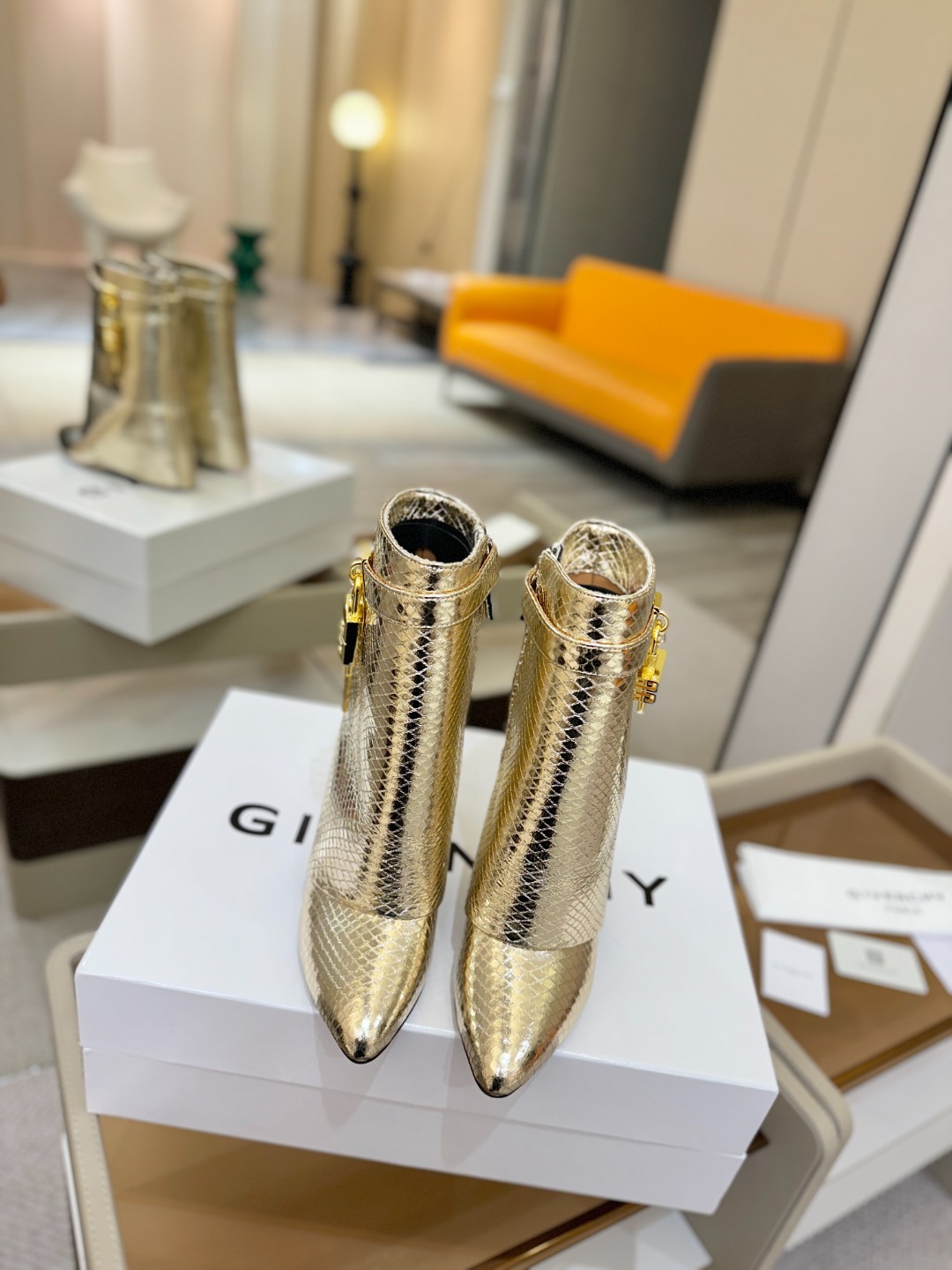 专柜正品级定制版本GIVENCHY纪梵希 Shark Lock 系列 挂锁 短靴 新款，市面最高版本👍👍