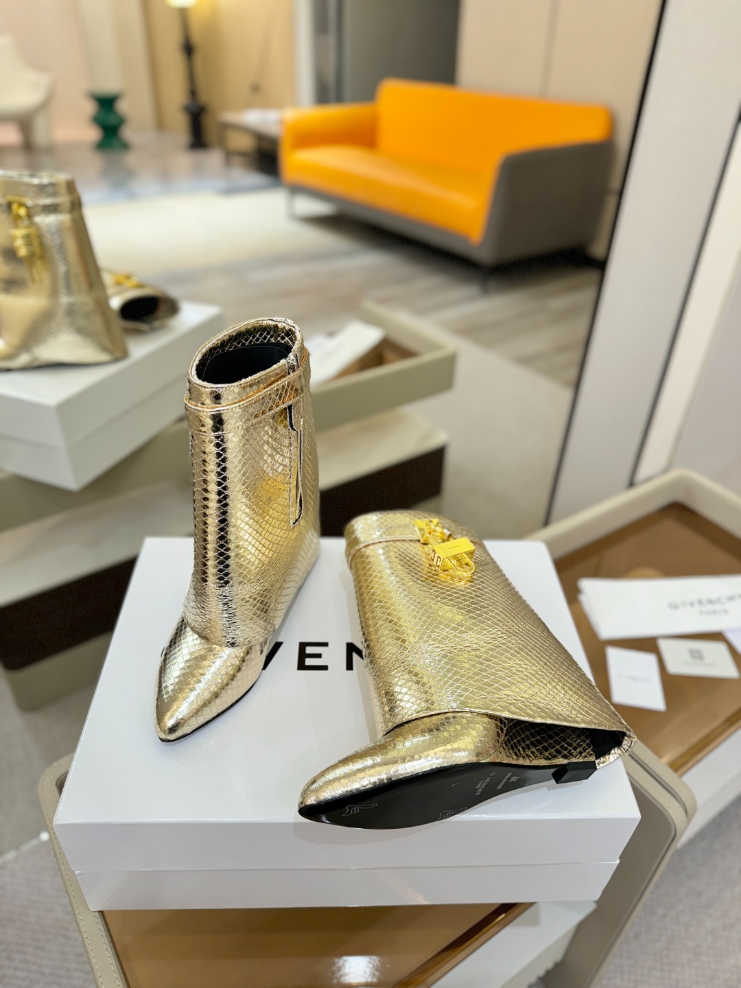 专柜正品级定制版本GIVENCHY纪梵希 Shark Lock 系列 挂锁 短靴 新款，市面最高版本👍👍