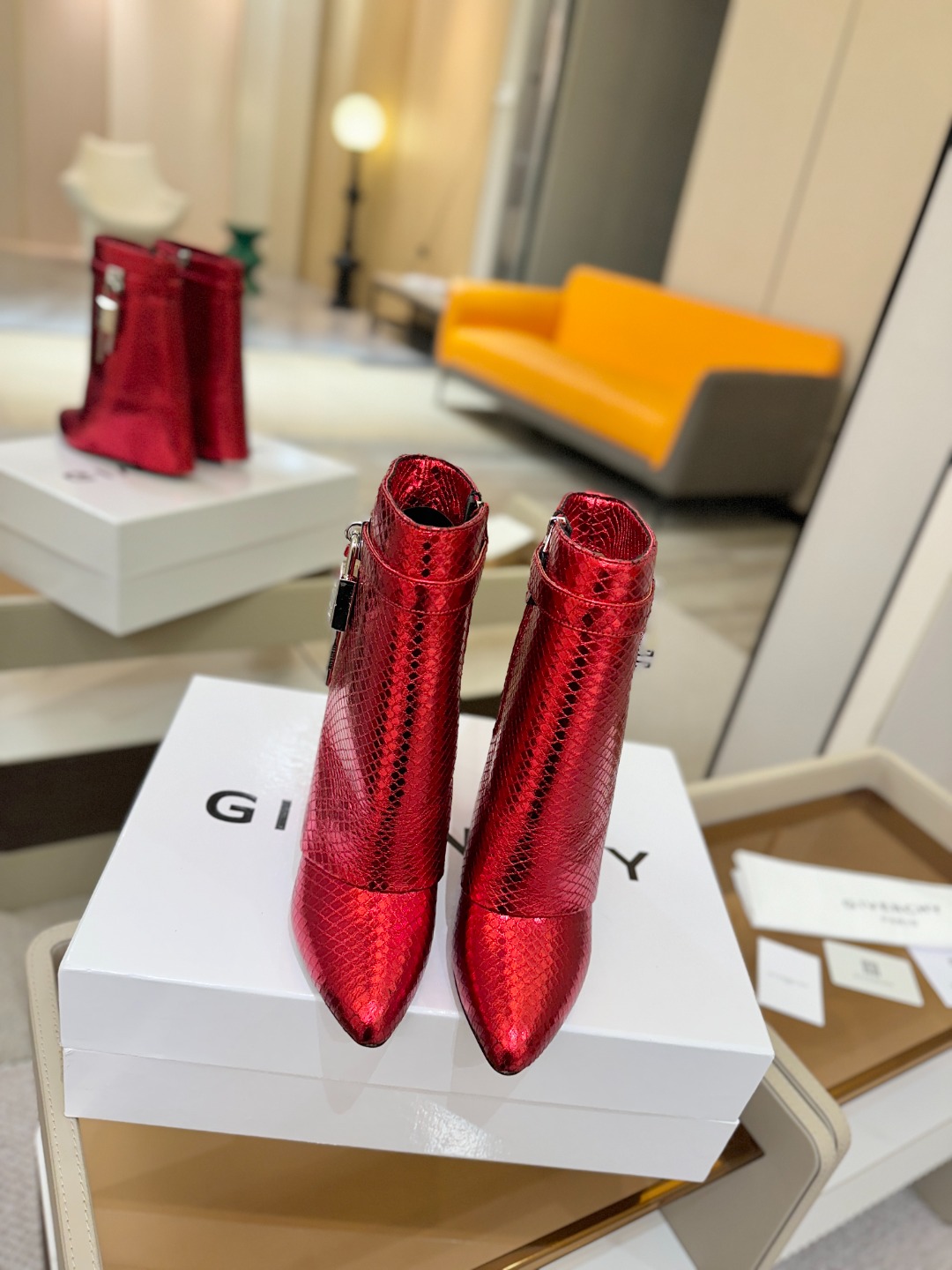 专柜正品级定制版本GIVENCHY纪梵希 Shark Lock 系列 挂锁 短靴 新款，市面最高版本👍👍