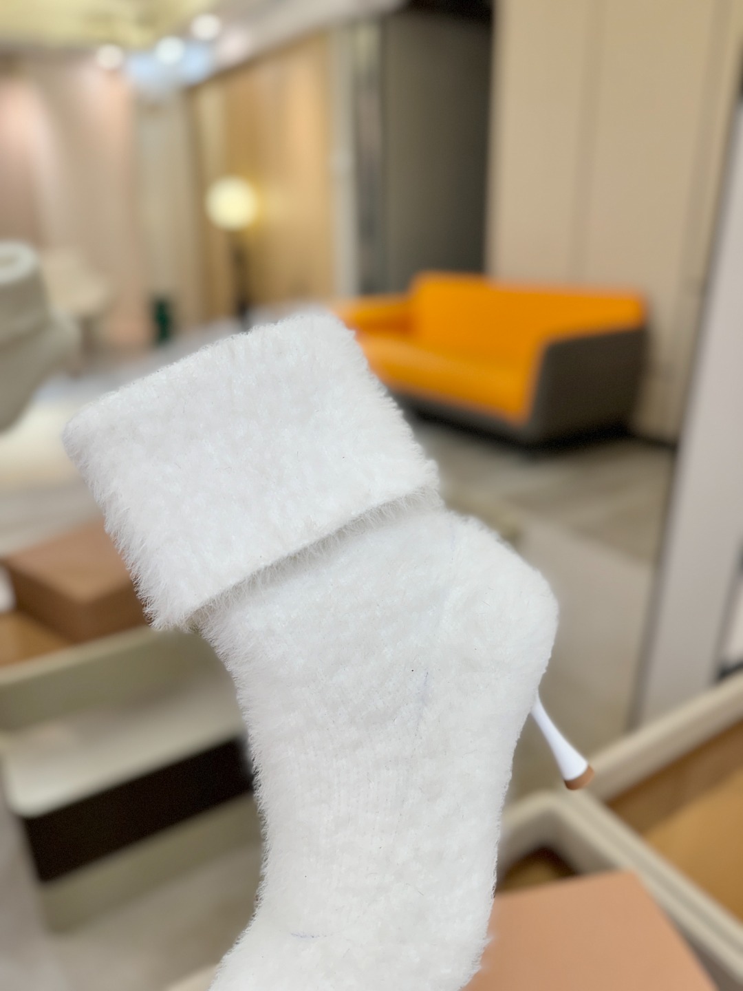 品 牌：Gianvito RossiGianvito Rossi 25秋冬新款 罗西 GR毛线针织高跟袜