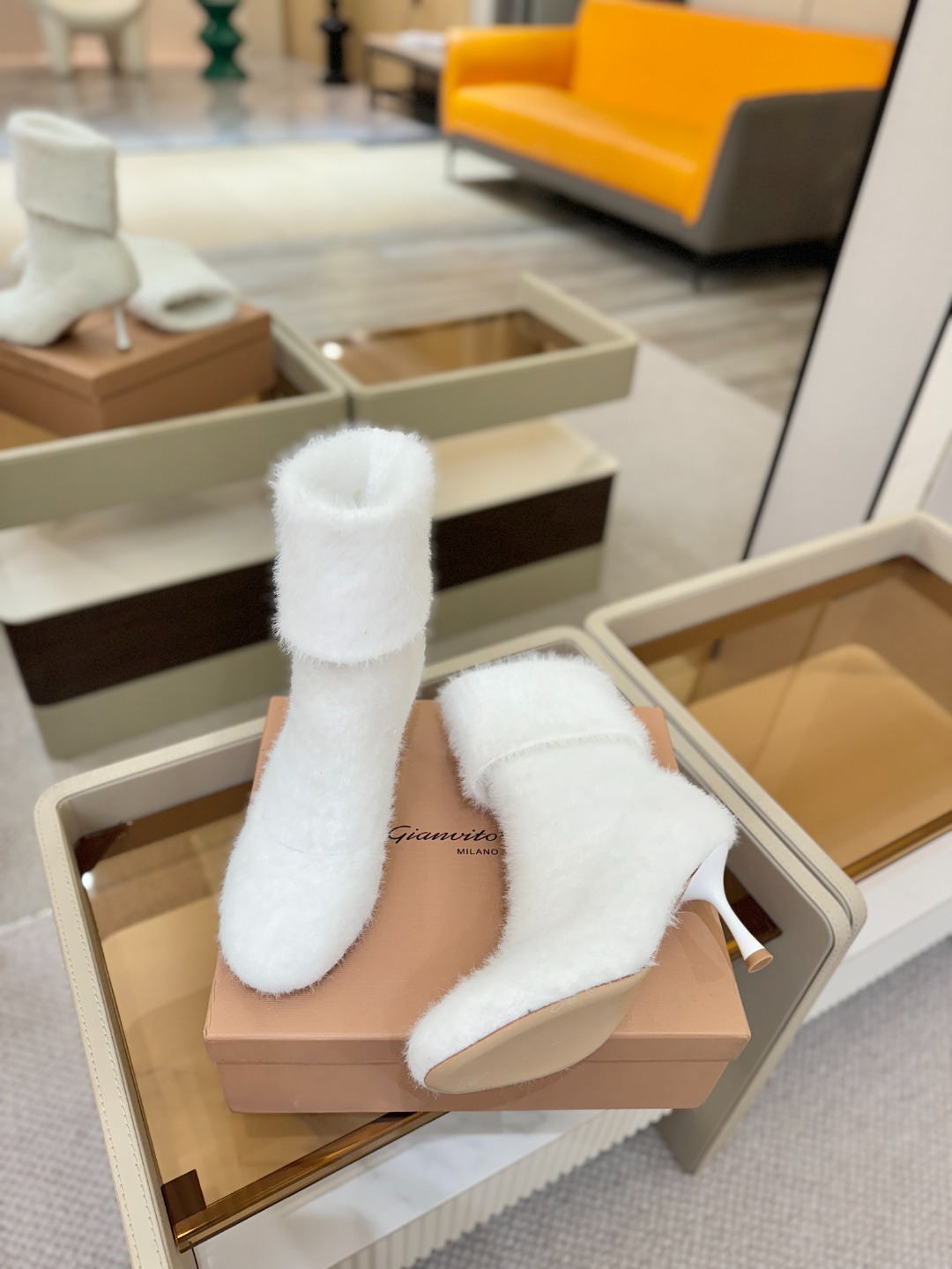 品 牌：Gianvito RossiGianvito Rossi 25秋冬新款 罗西 GR毛线针织高跟袜