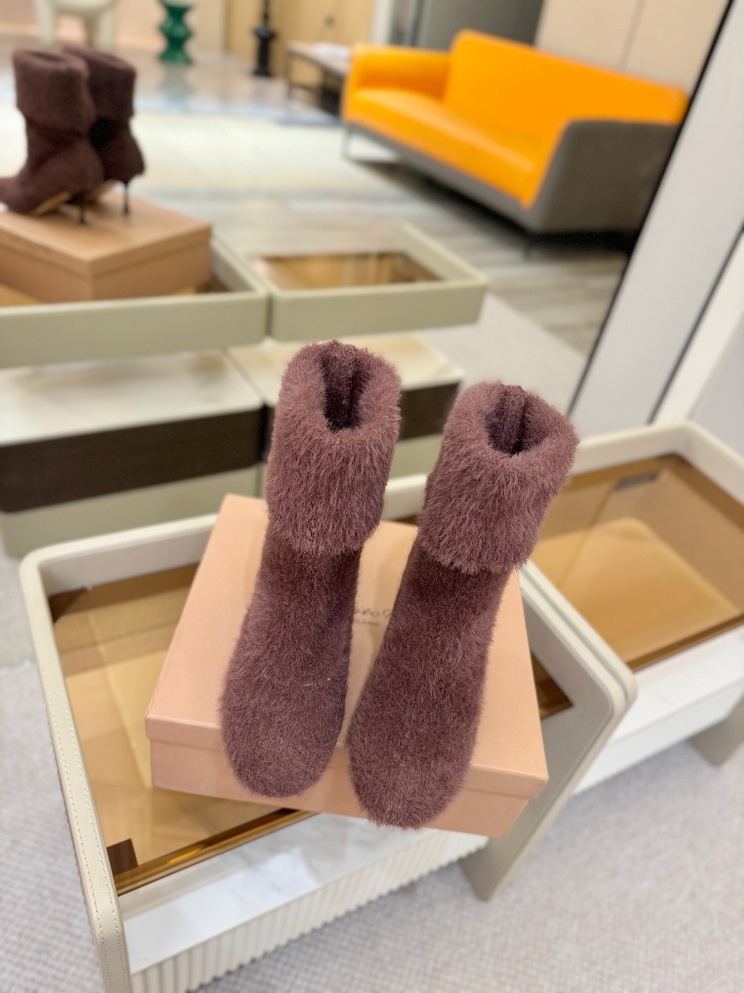 品 牌：Gianvito RossiGianvito Rossi 25秋冬新款 罗西 GR毛线针织高跟袜