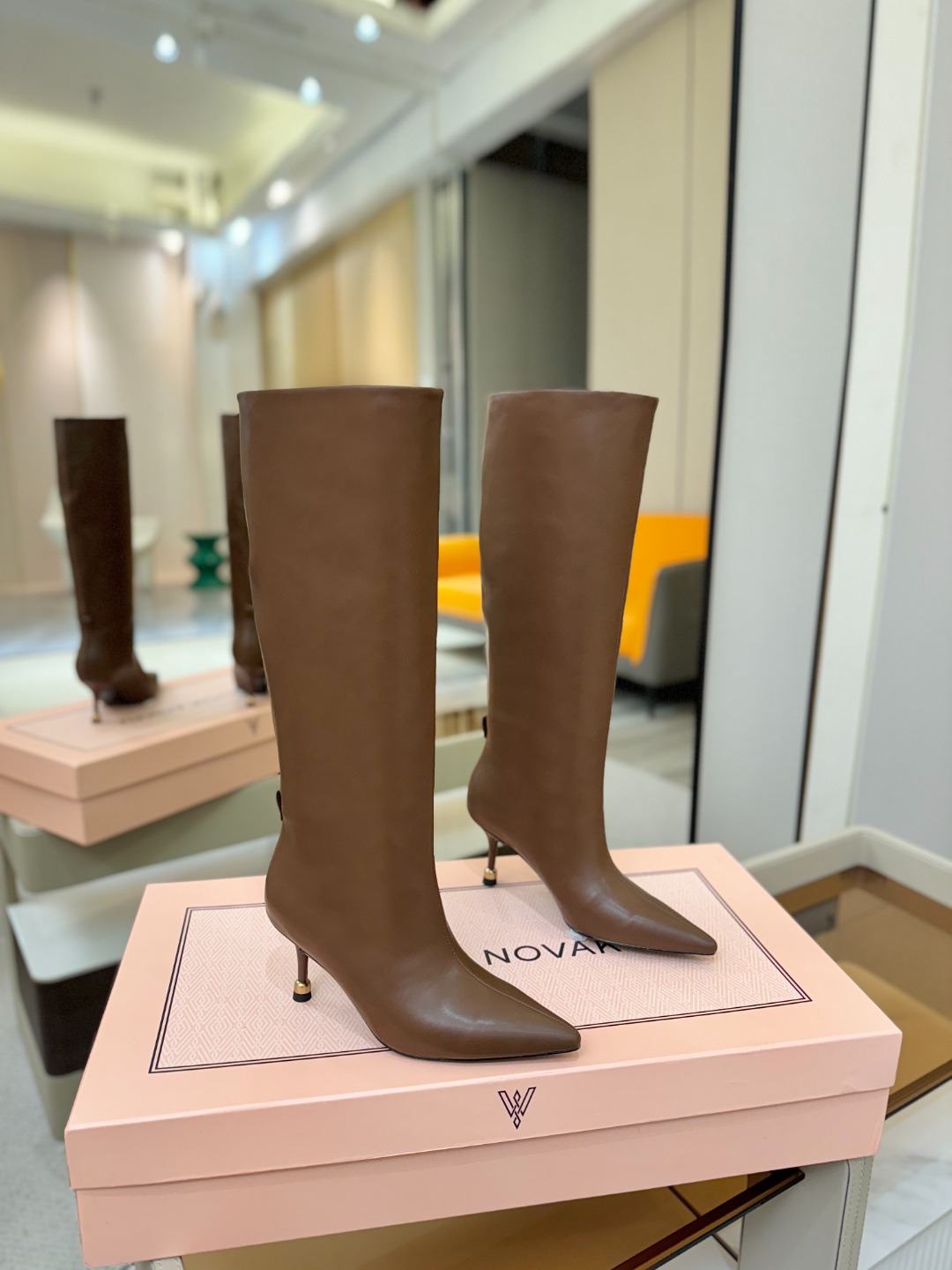 Vanda Novak 正品代购支持验货 秋冬 备货中，可正常接单 小牛皮尺码:34－42 {41.42