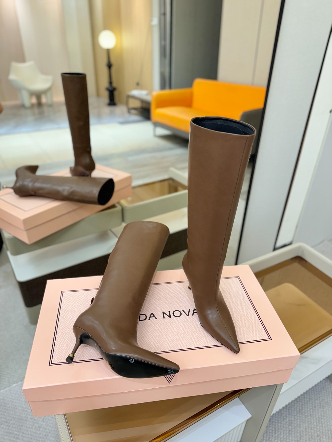 Vanda Novak 正品代购支持验货 秋冬 备货中，可正常接单 小牛皮尺码:34－42 {41.42