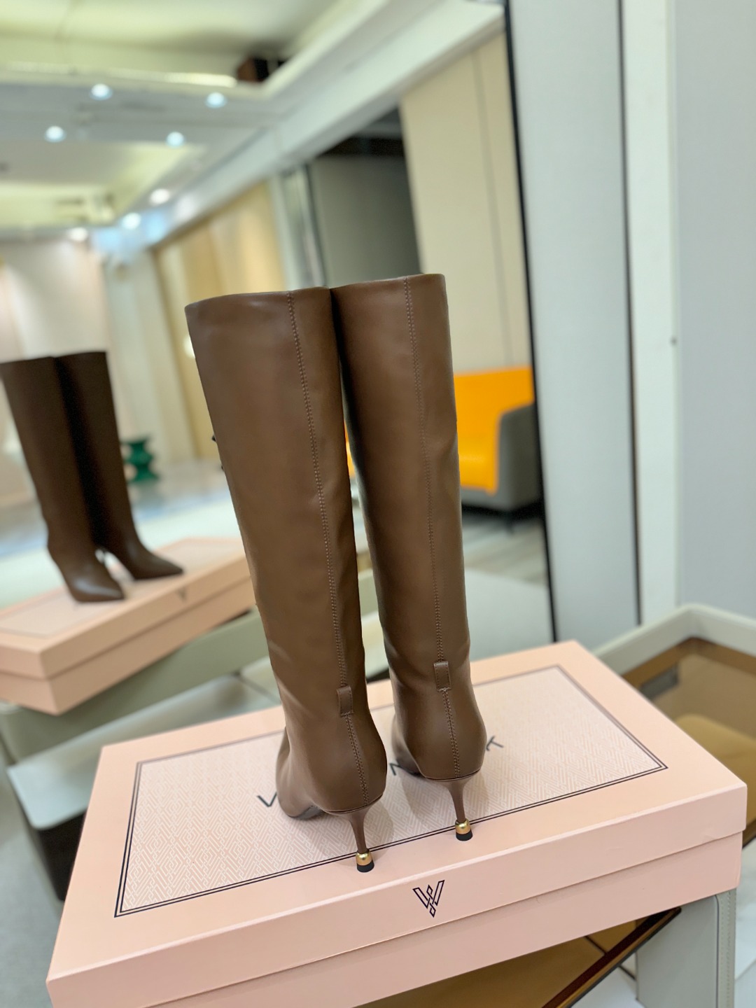 Vanda Novak 正品代购支持验货 秋冬 备货中，可正常接单 小牛皮尺码:34－42 {41.42