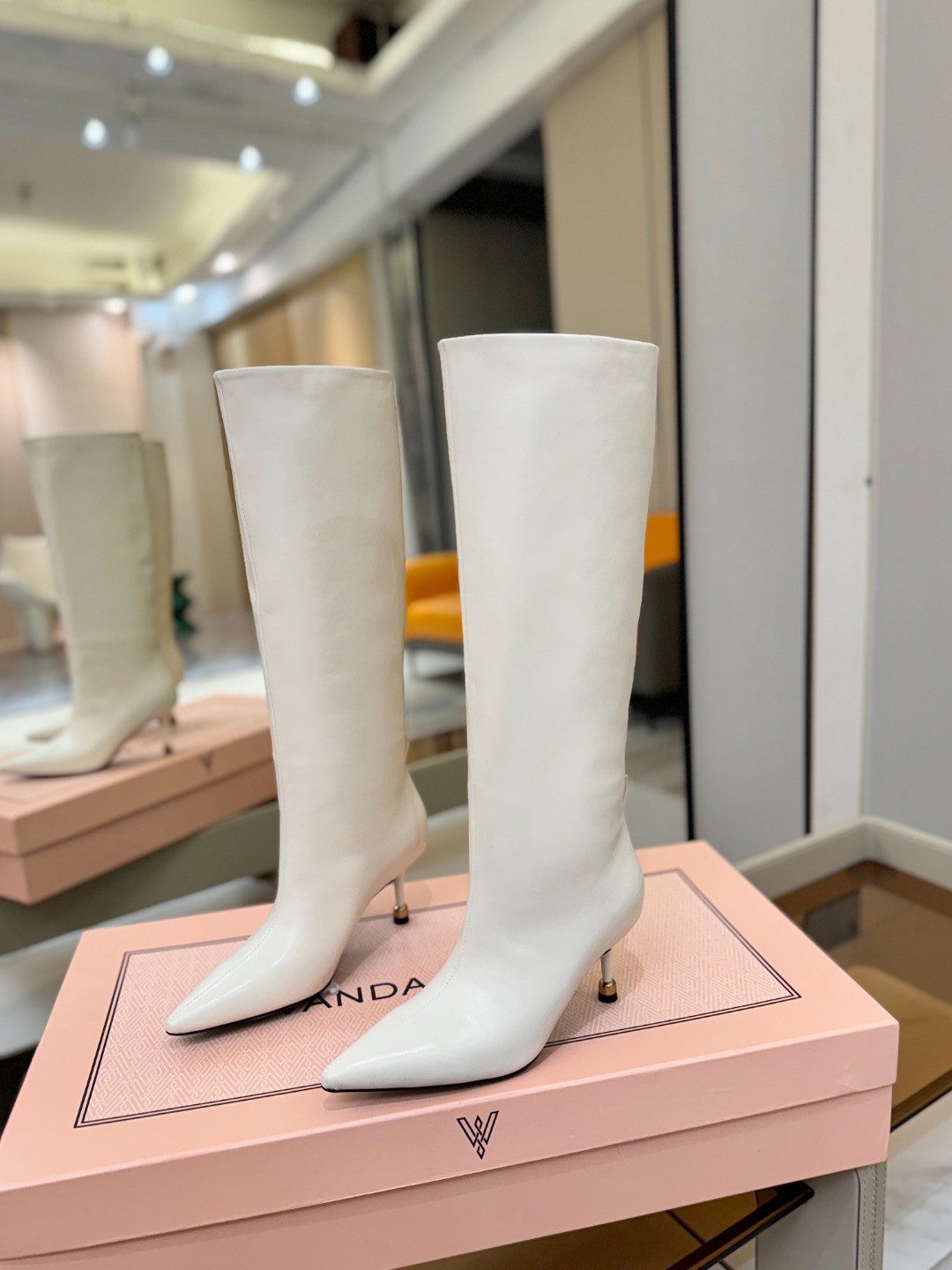 Vanda Novak 正品代购支持验货 秋冬 备货中，可正常接单 小牛皮尺码:34－42 {41.42