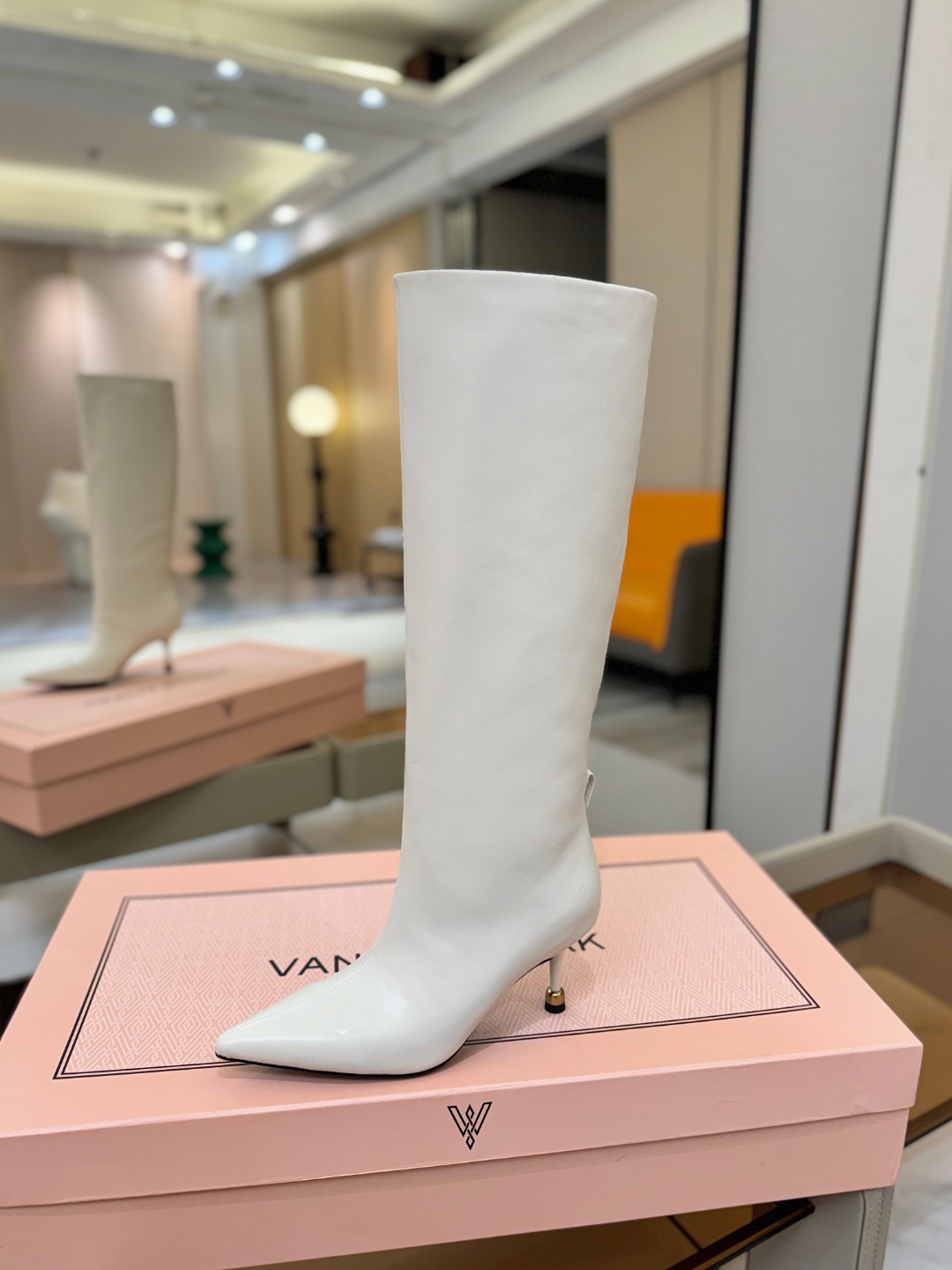 Vanda Novak 正品代购支持验货 秋冬 备货中，可正常接单 小牛皮尺码:34－42 {41.42