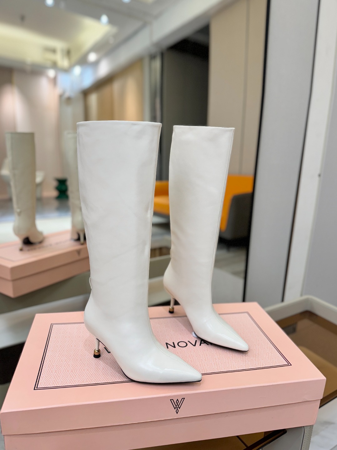 Vanda Novak 正品代购支持验货 秋冬 备货中，可正常接单 小牛皮尺码:34－42 {41.42