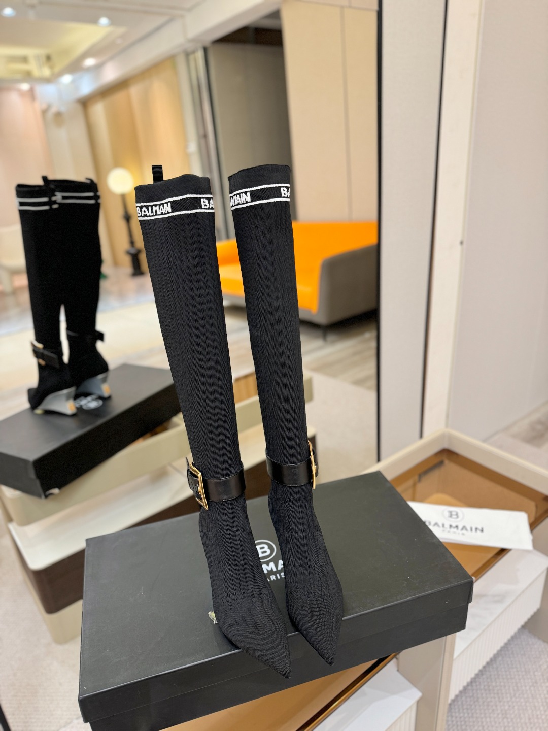 Balmain巴尔曼2025秋冬新款针织过膝弹力靴！海外订购原版1:1完美复刻！📛鞋面：原版定制飞织鞋面