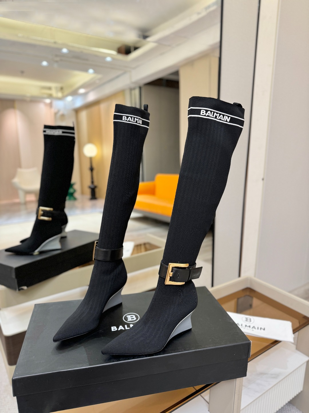 Balmain巴尔曼2025秋冬新款针织过膝弹力靴！海外订购原版1:1完美复刻！📛鞋面：原版定制飞织鞋面