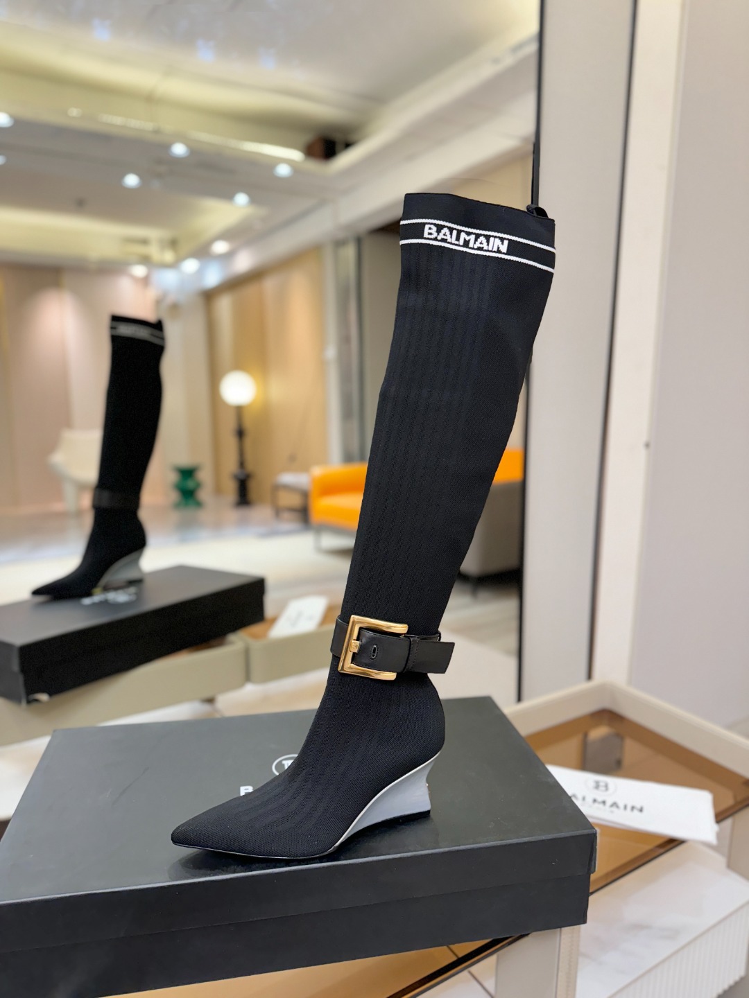 Balmain巴尔曼2025秋冬新款针织过膝弹力靴！海外订购原版1:1完美复刻！📛鞋面：原版定制飞织鞋面