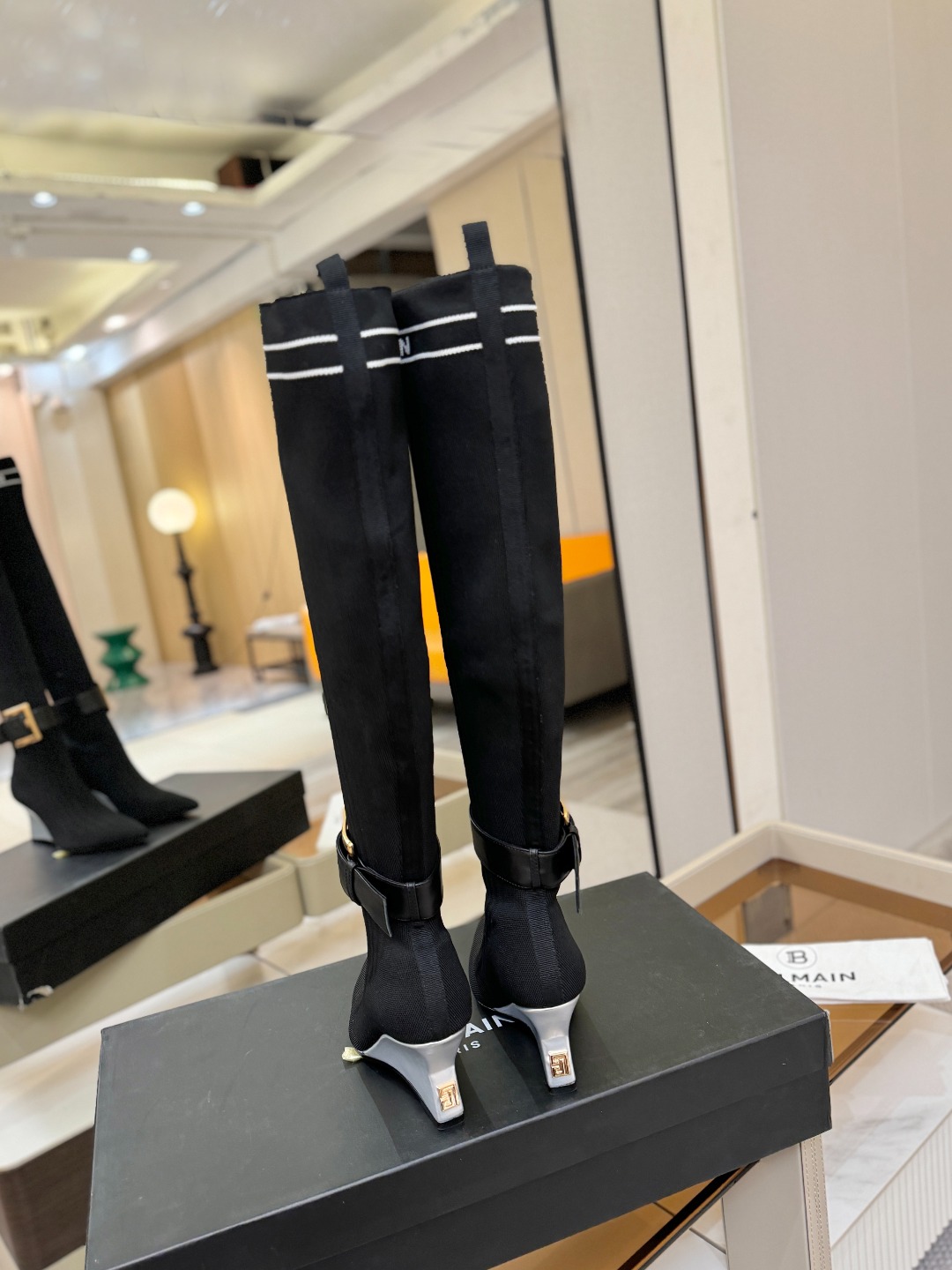 Balmain巴尔曼2025秋冬新款针织过膝弹力靴！海外订购原版1:1完美复刻！📛鞋面：原版定制飞织鞋面