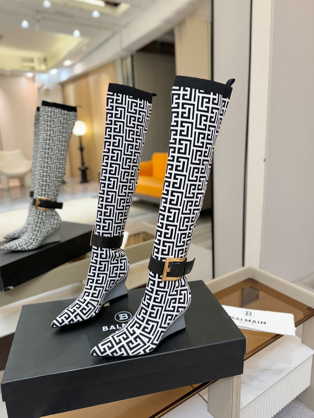 Balmain巴尔曼2025秋冬新款针织过膝弹力靴！海外订购原版1:1完美复刻！📛鞋面：原版定制飞织鞋面