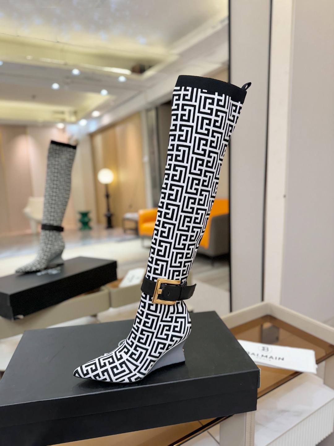 Balmain巴尔曼2025秋冬新款针织过膝弹力靴！海外订购原版1:1完美复刻！📛鞋面：原版定制飞织鞋面
