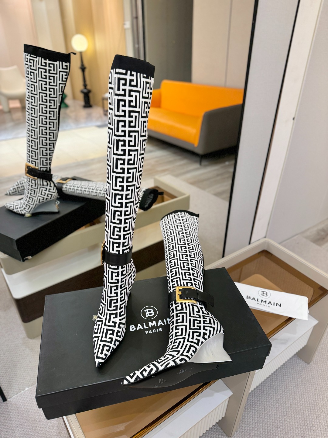 Balmain巴尔曼2025秋冬新款针织过膝弹力靴！海外订购原版1:1完美复刻！📛鞋面：原版定制飞织鞋面