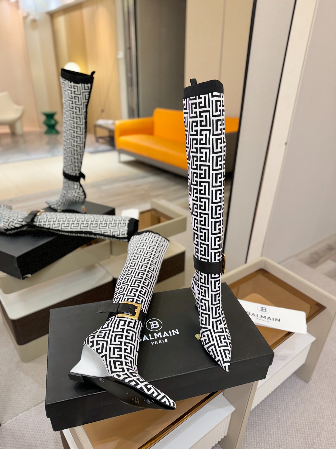 Balmain巴尔曼2025秋冬新款针织过膝弹力靴！海外订购原版1:1完美复刻！📛鞋面：原版定制飞织鞋面