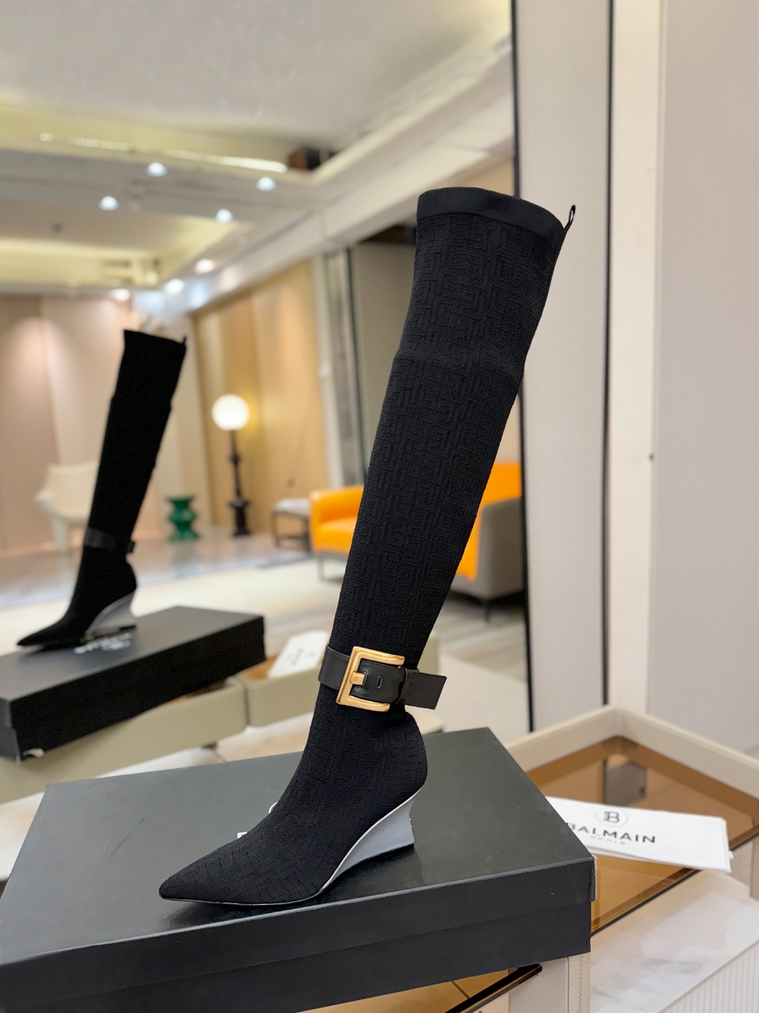 Balmain巴尔曼2025秋冬新款针织过膝弹力靴！海外订购原版1:1完美复刻！📛鞋面：原版定制飞织鞋面