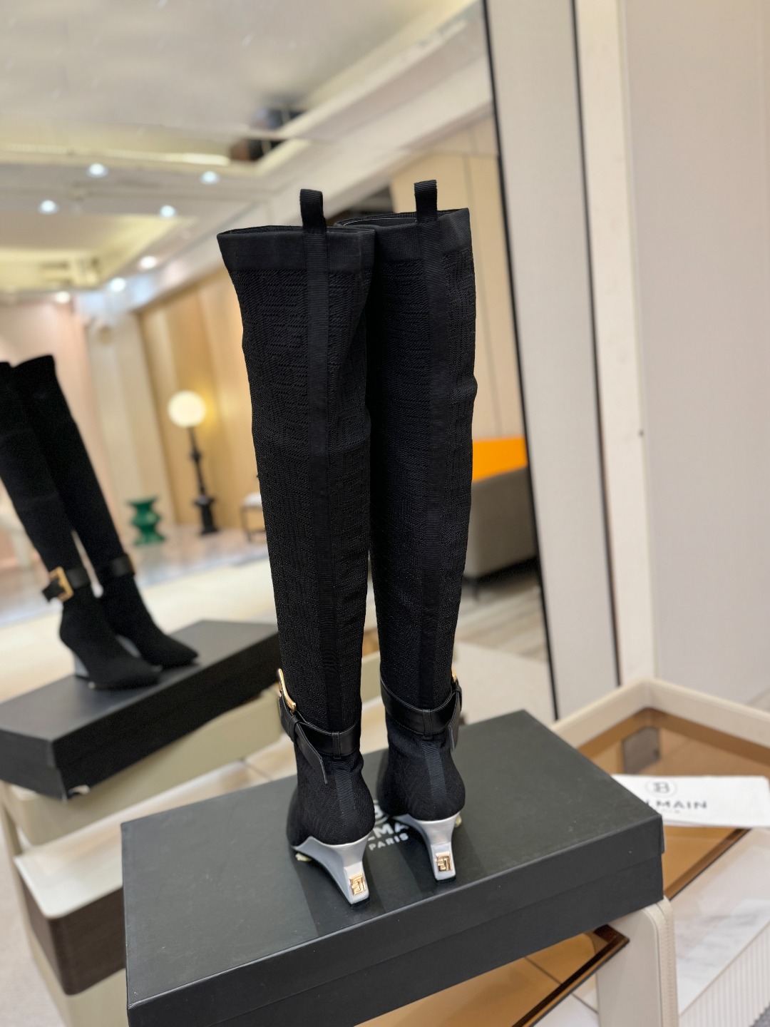 Balmain巴尔曼2025秋冬新款针织过膝弹力靴！海外订购原版1:1完美复刻！📛鞋面：原版定制飞织鞋面